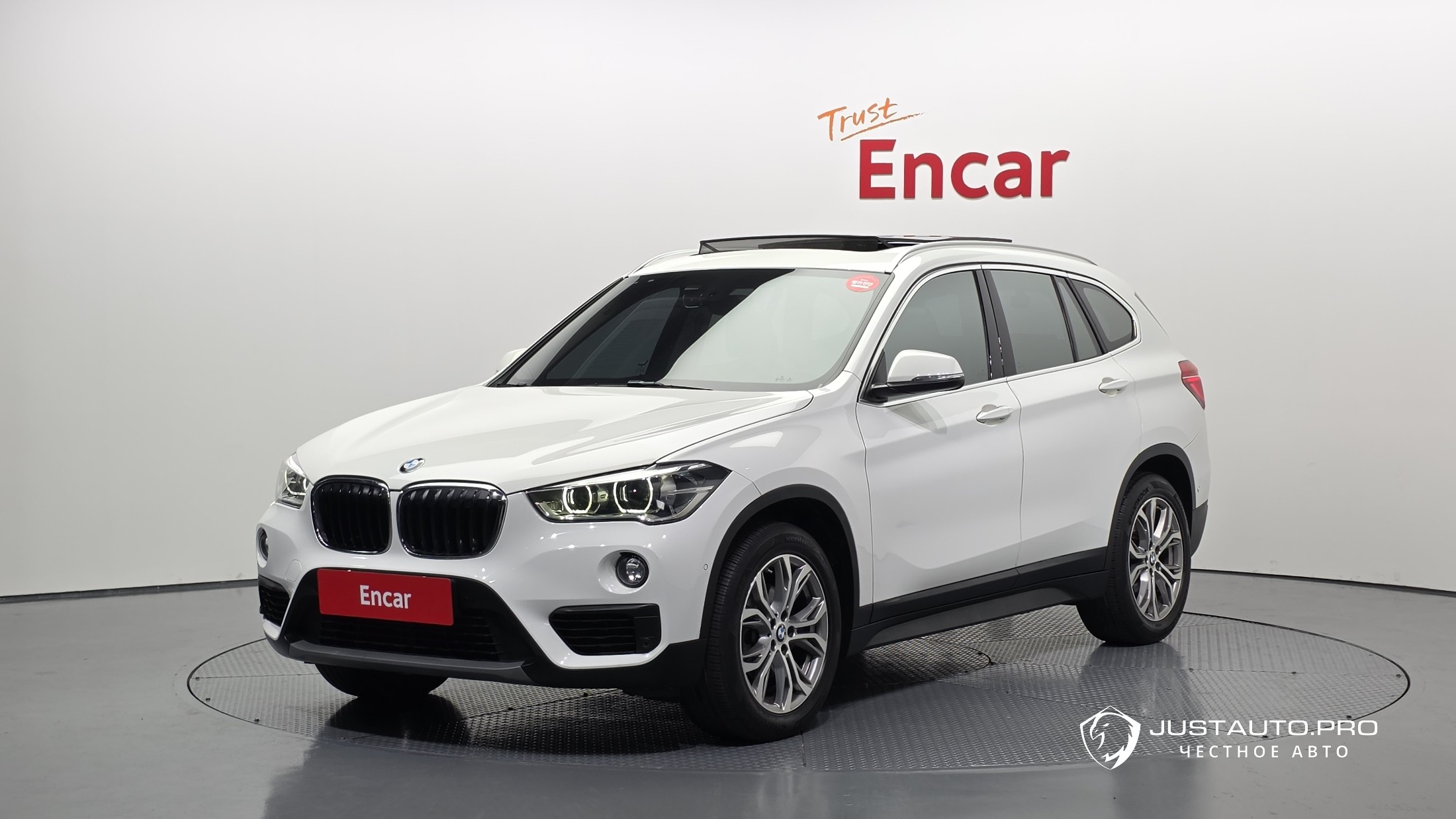 Автомобиль BMW X1