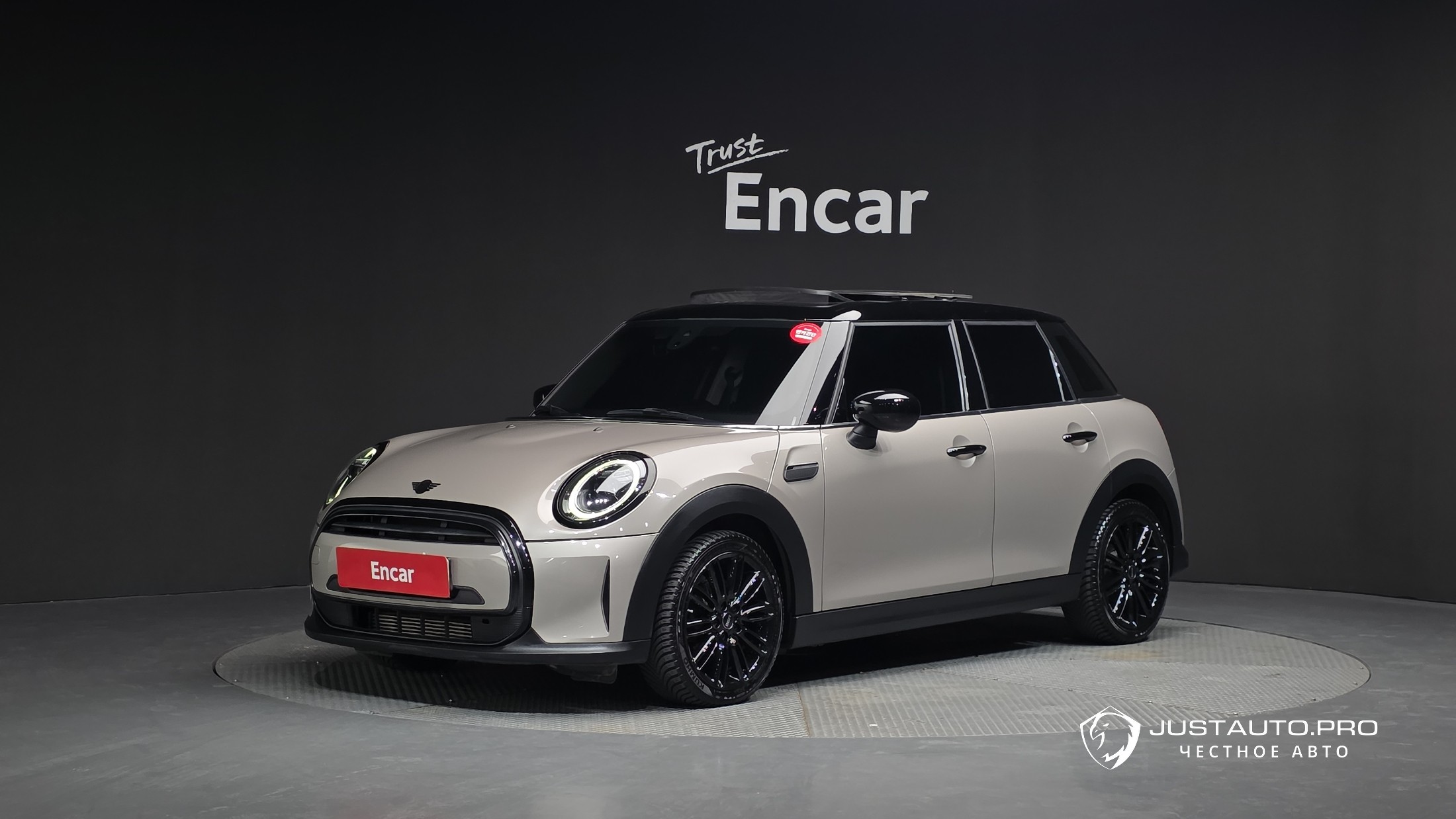 Автомобиль Mini Cooper
