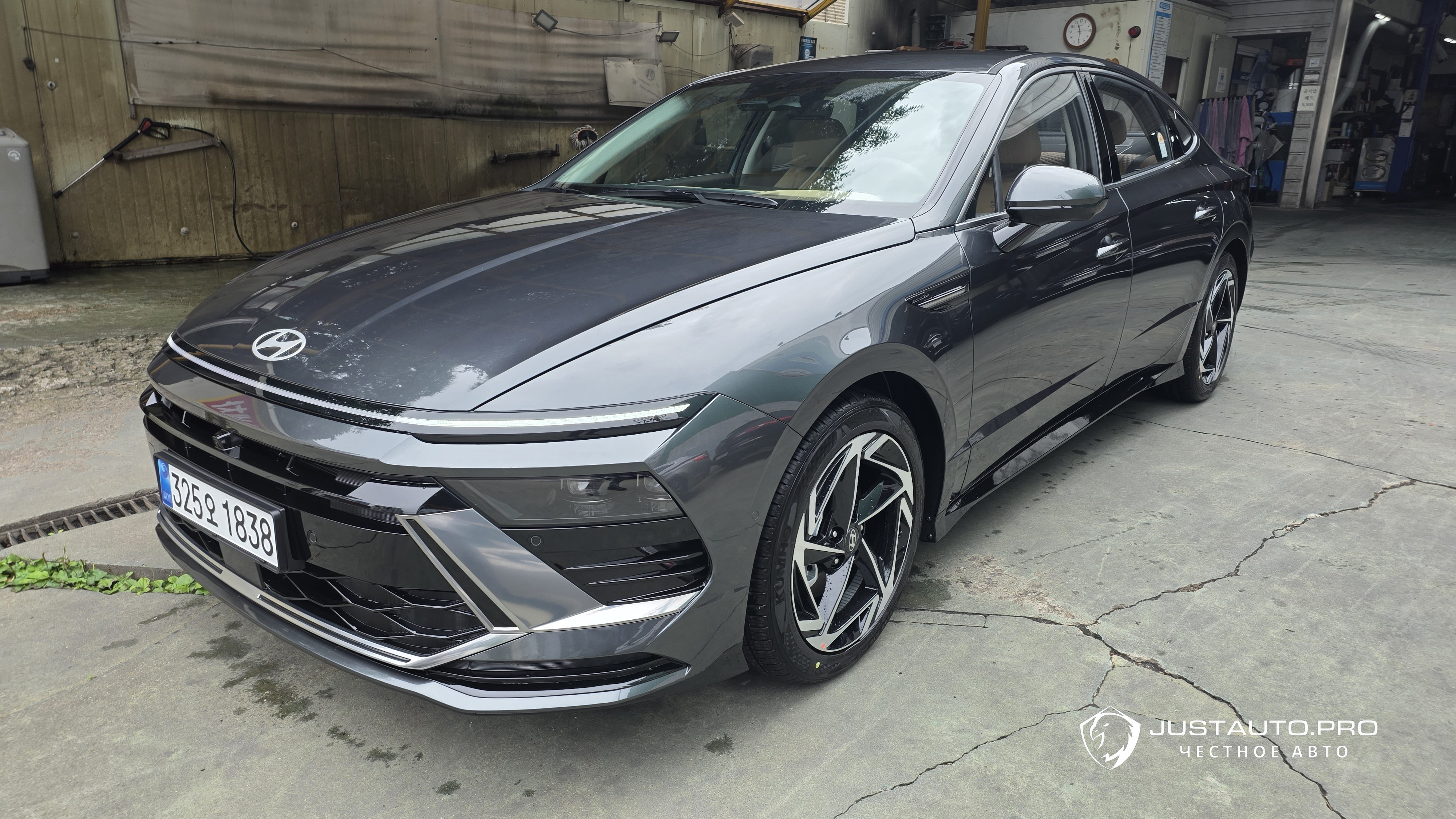 Автомобиль Hyundai Sonata