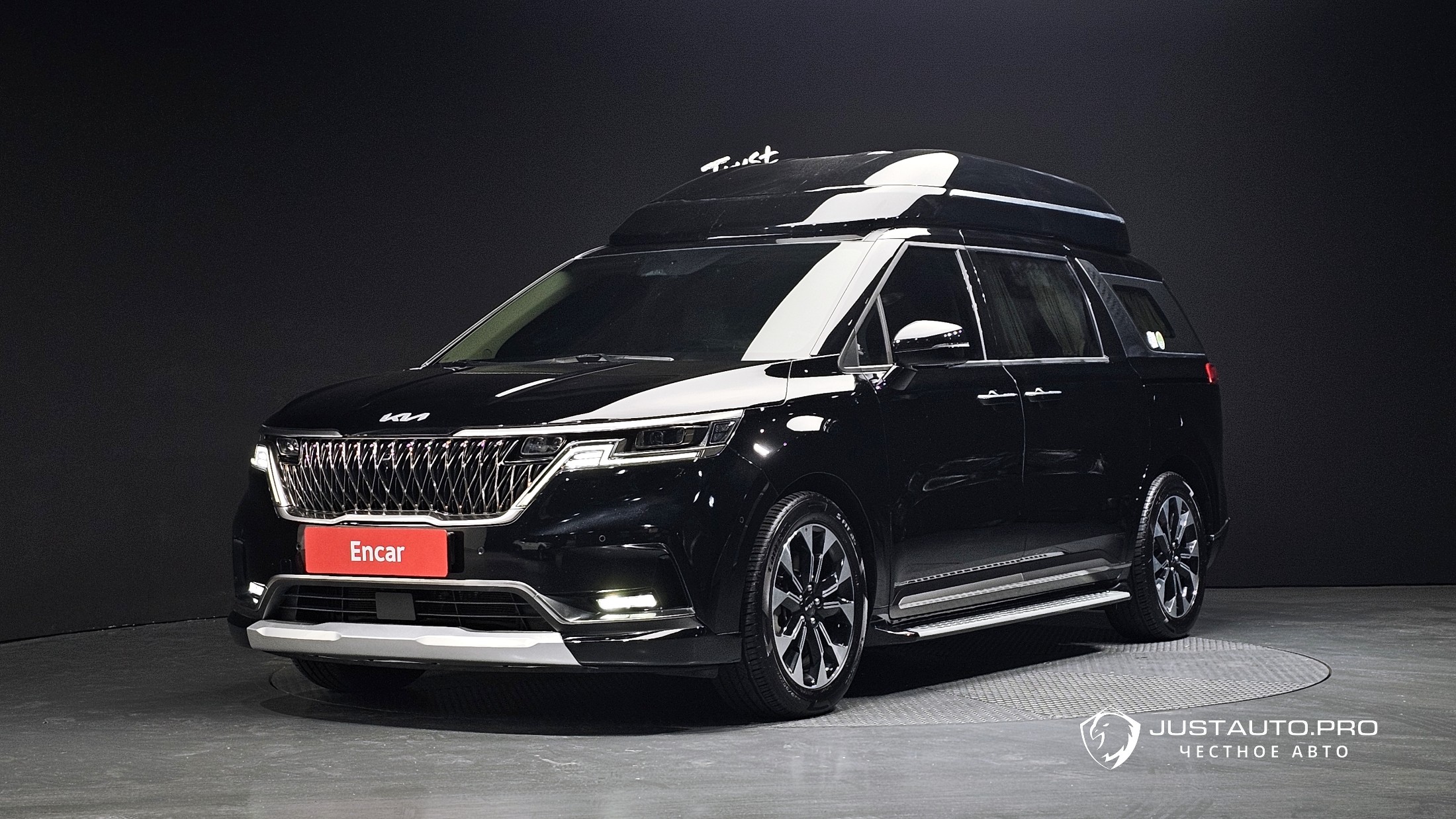 Автомобиль Kia Canival