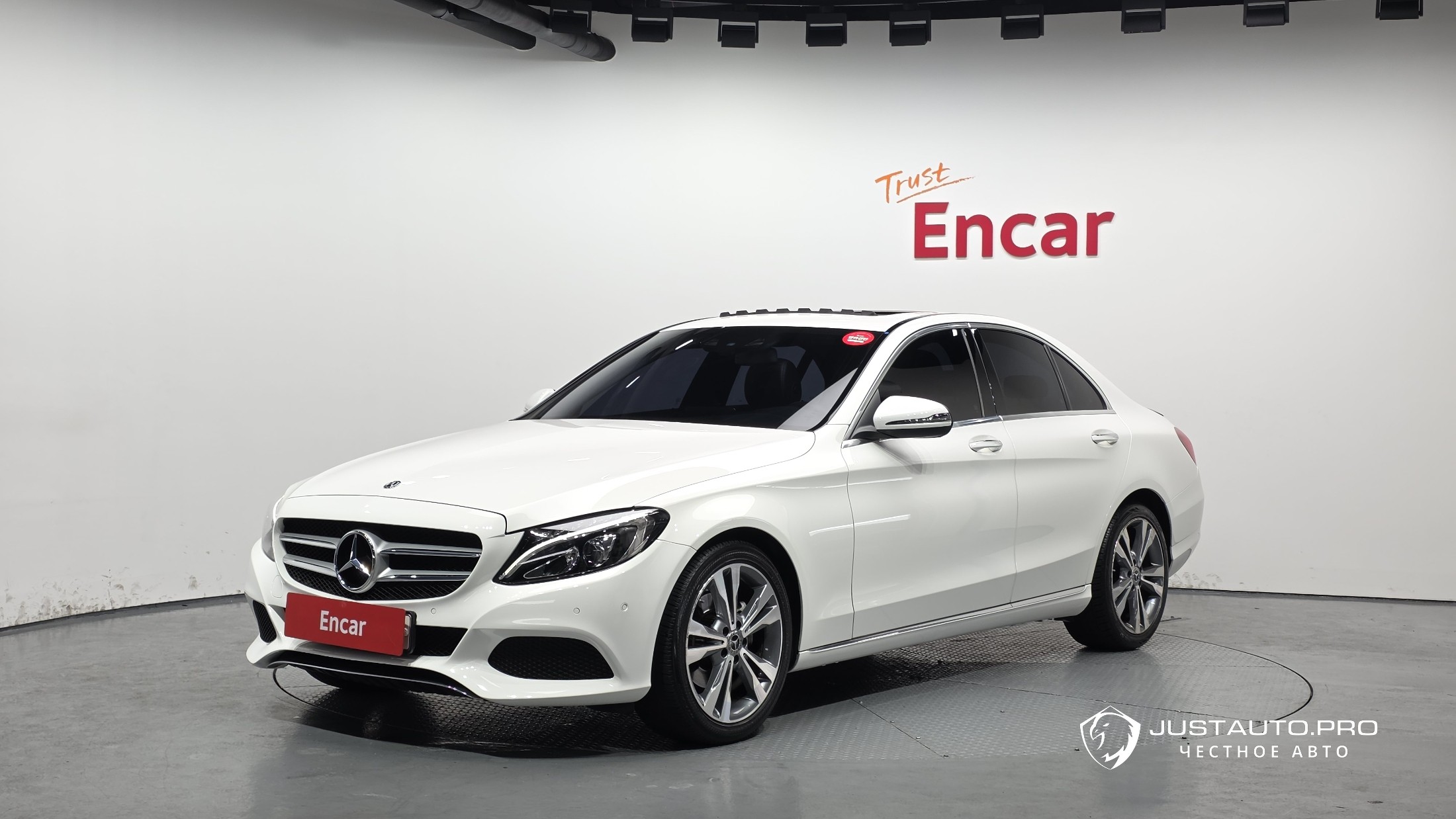 Автомобиль Mercedes-Benz C-Class