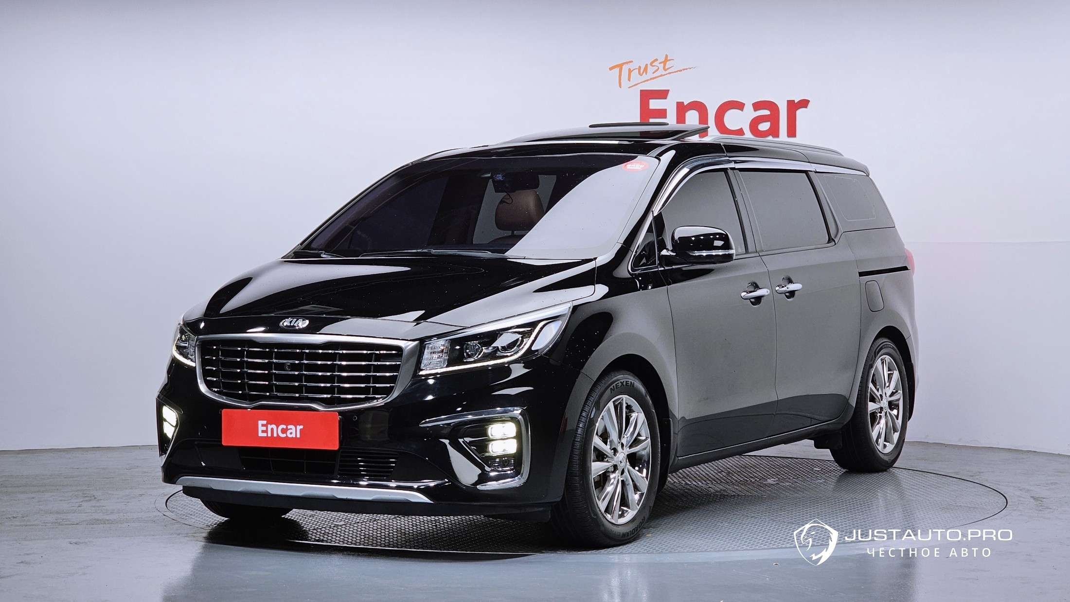 Автомобиль Kia Canival