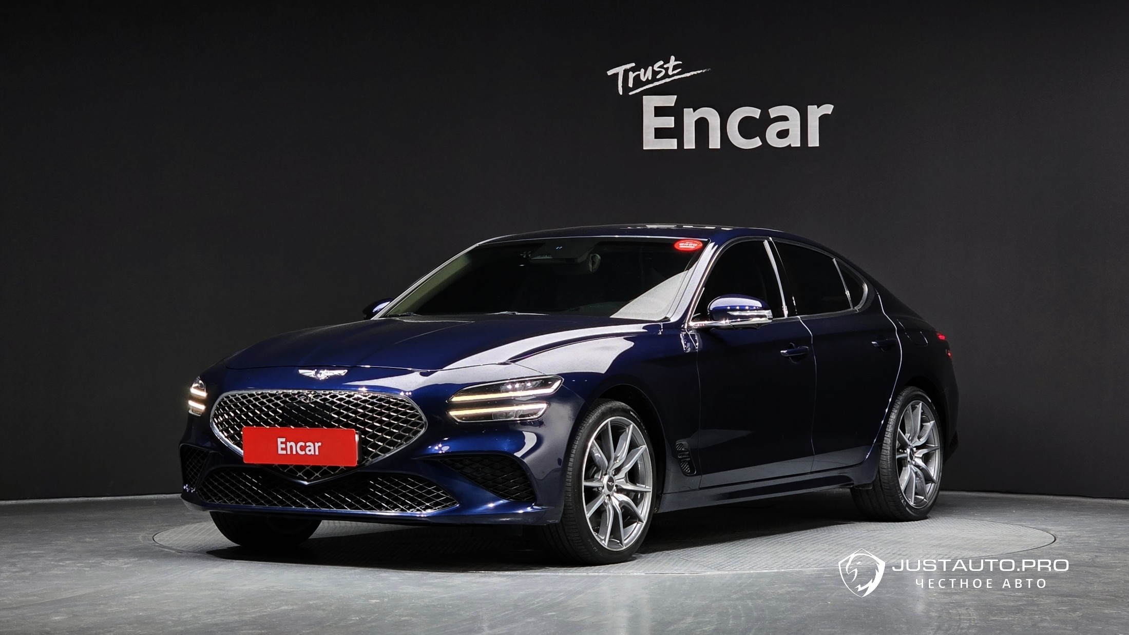 Автомобиль Genesis G70