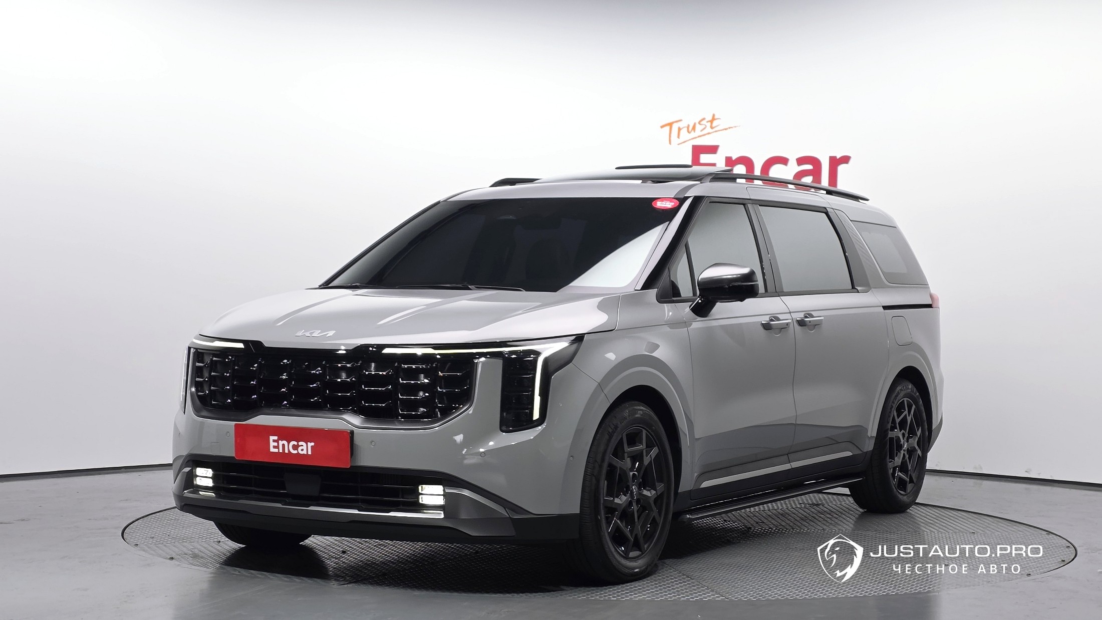 Автомобиль Kia Canival