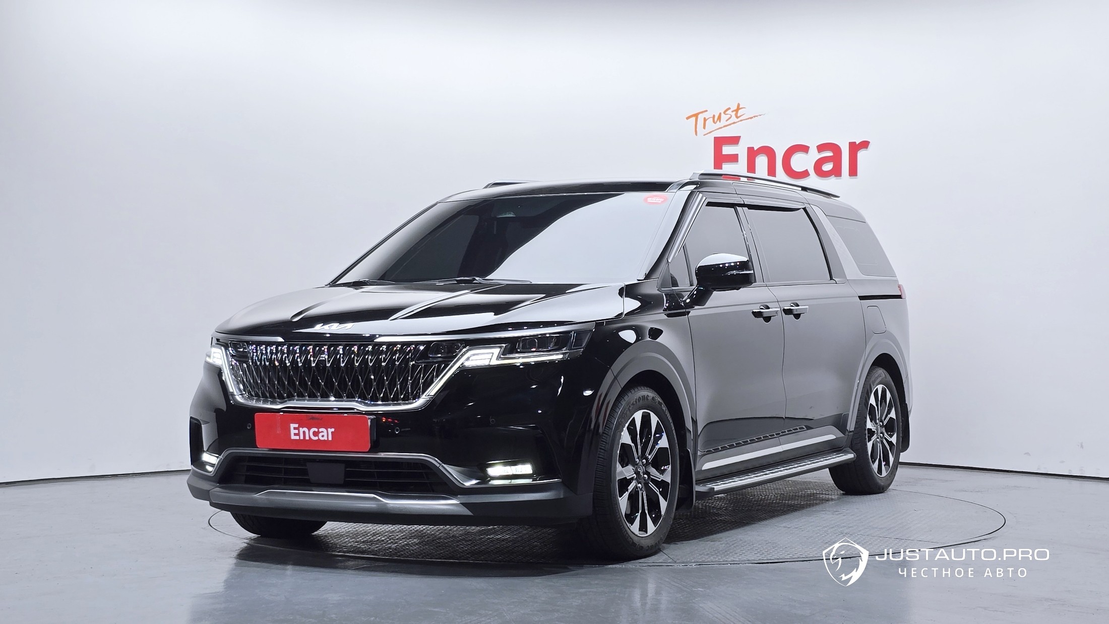 Автомобиль Kia Canival