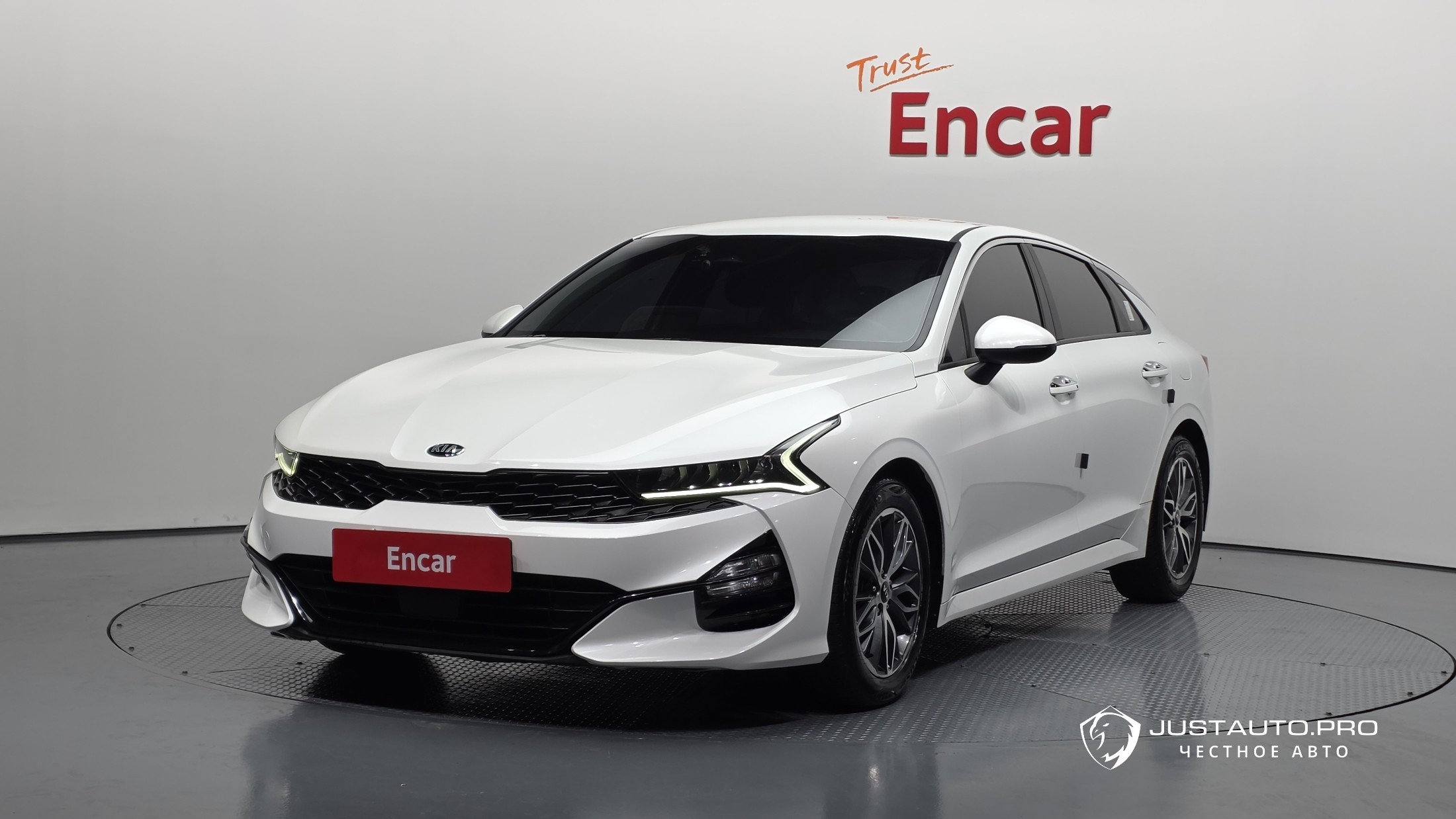 Автомобиль Kia K5