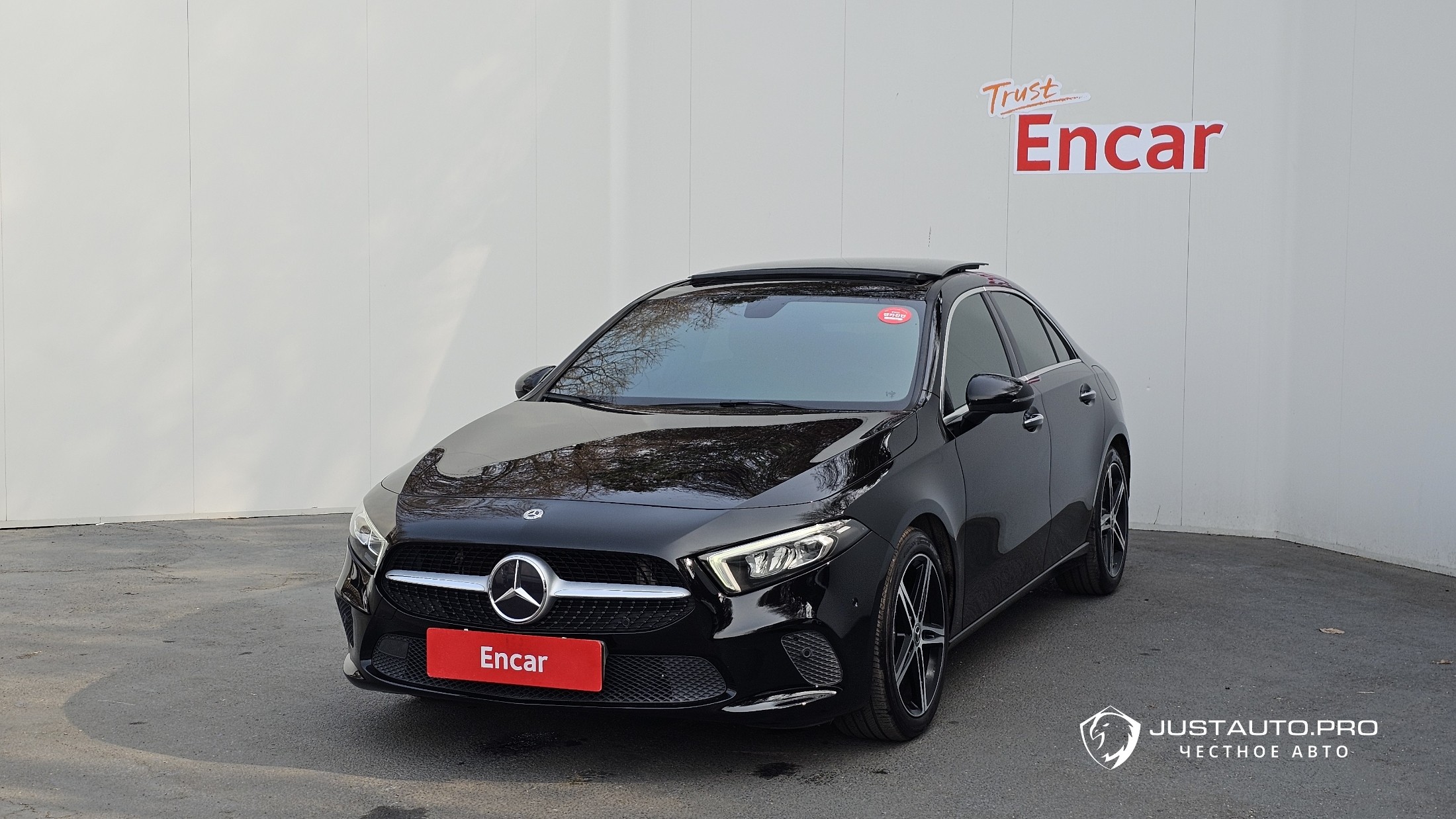 Автомобиль Mercedes-Benz A-Class