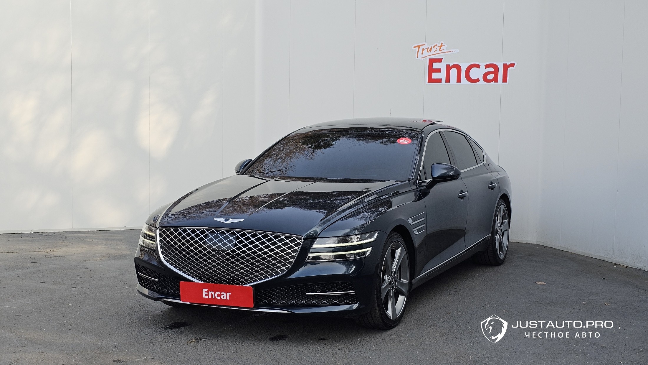 Автомобиль Genesis G80