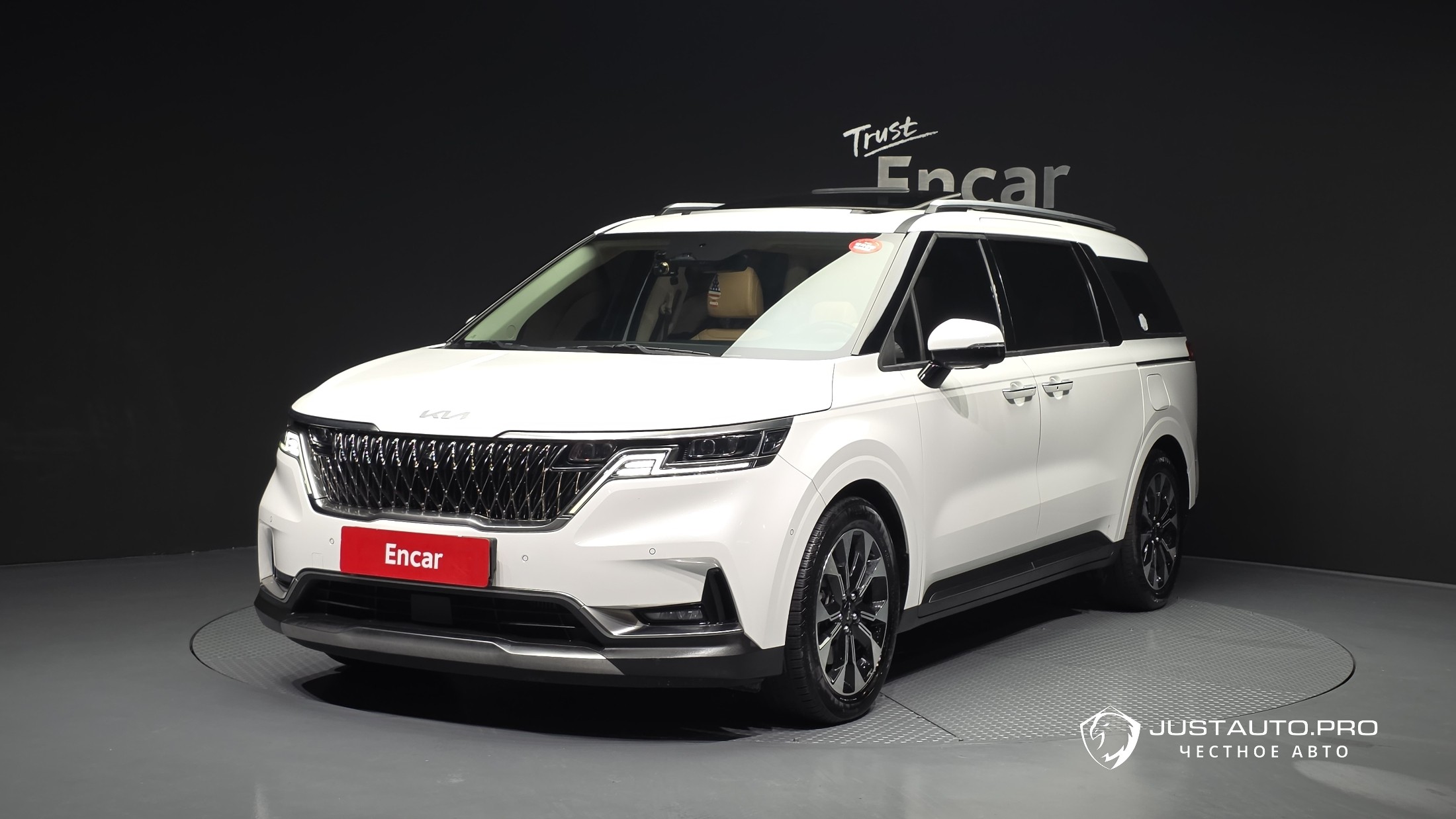 Автомобиль Kia Canival