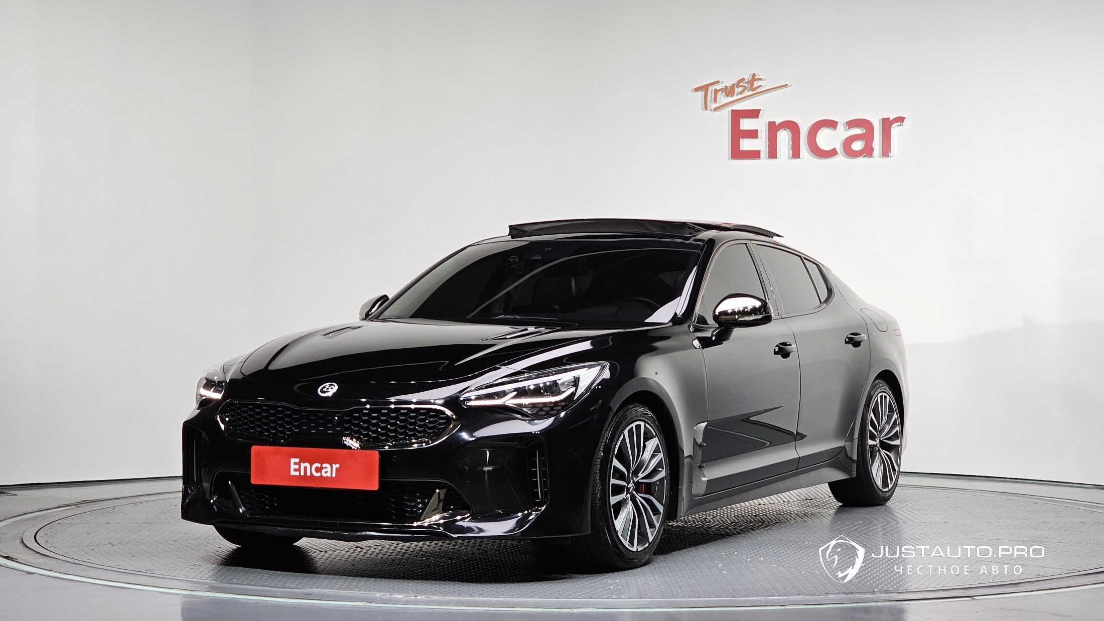 Автомобиль Kia Stinger