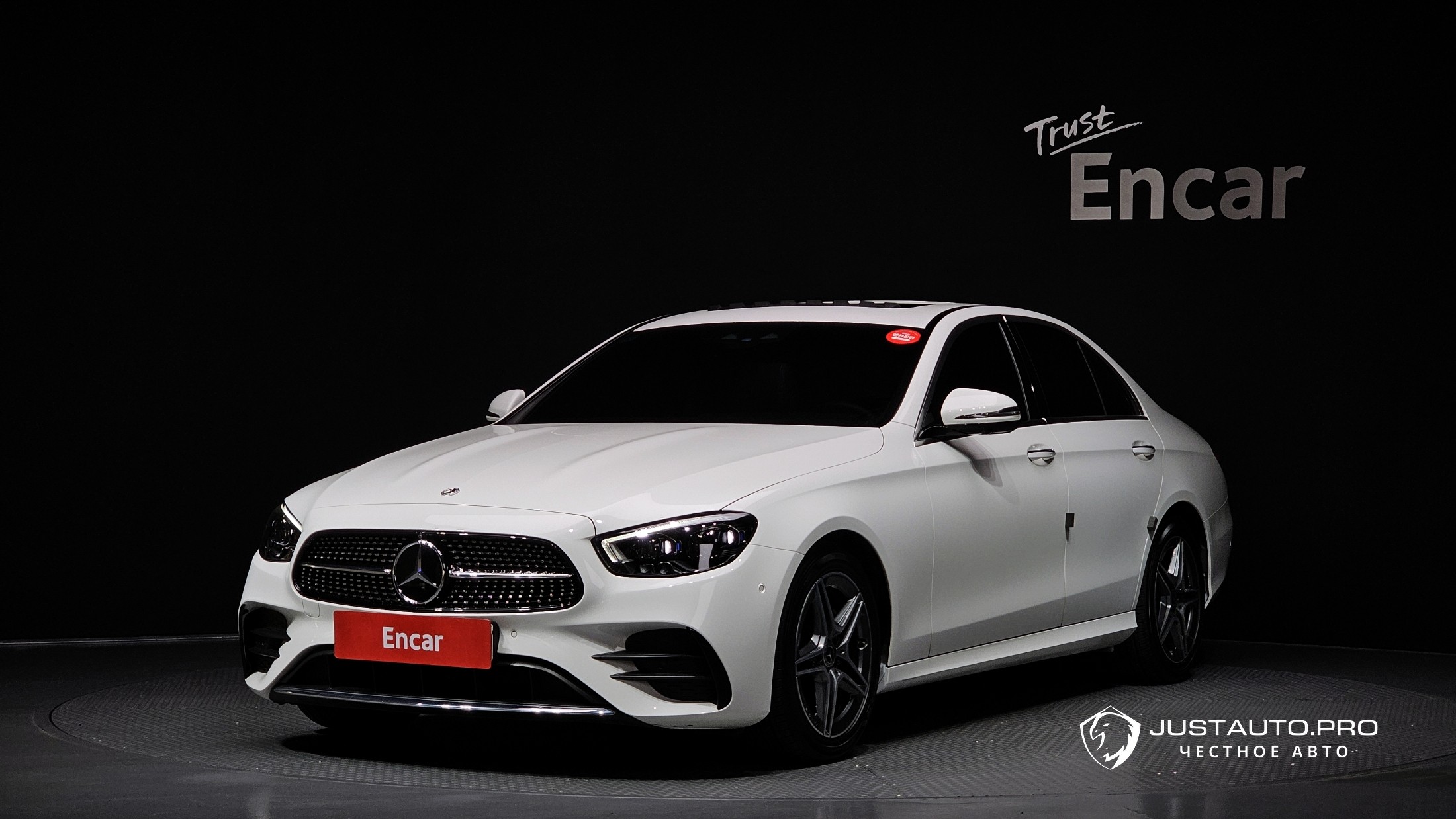 Автомобиль Mercedes-Benz E-Class