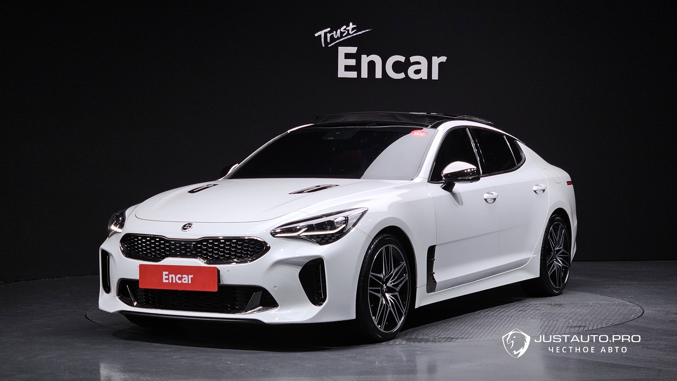 Автомобиль Kia Stinger
