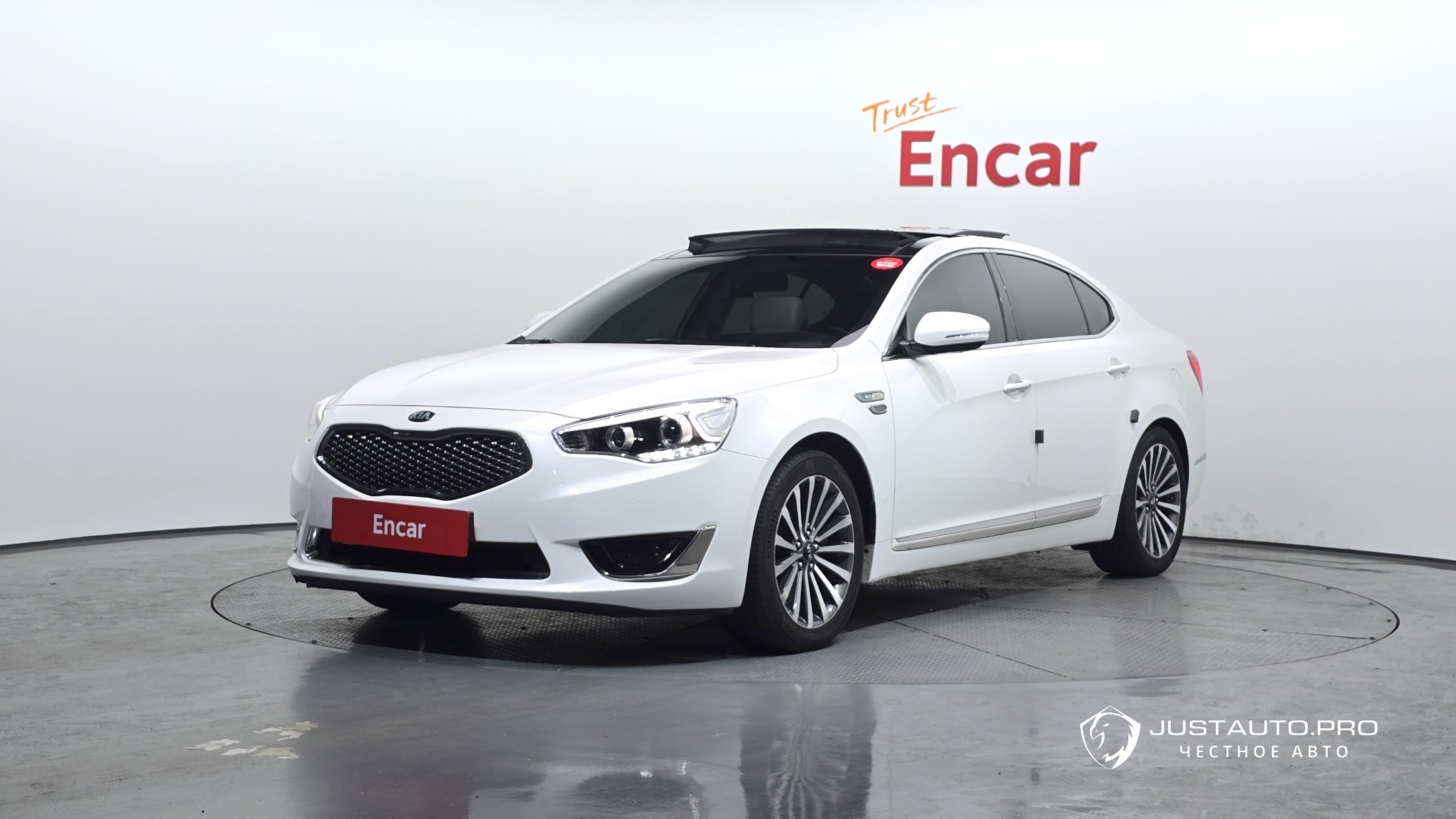 Автомобиль Kia K7