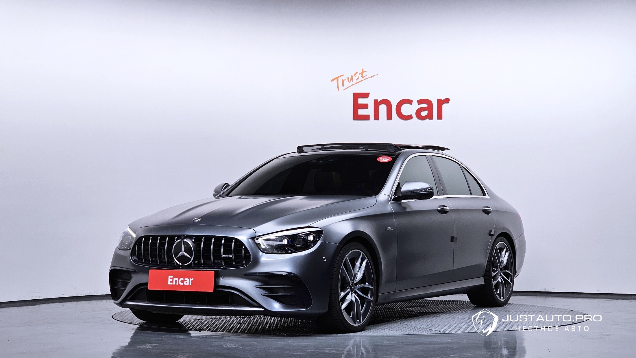 Автомобиль Mercedes-Benz E-Class