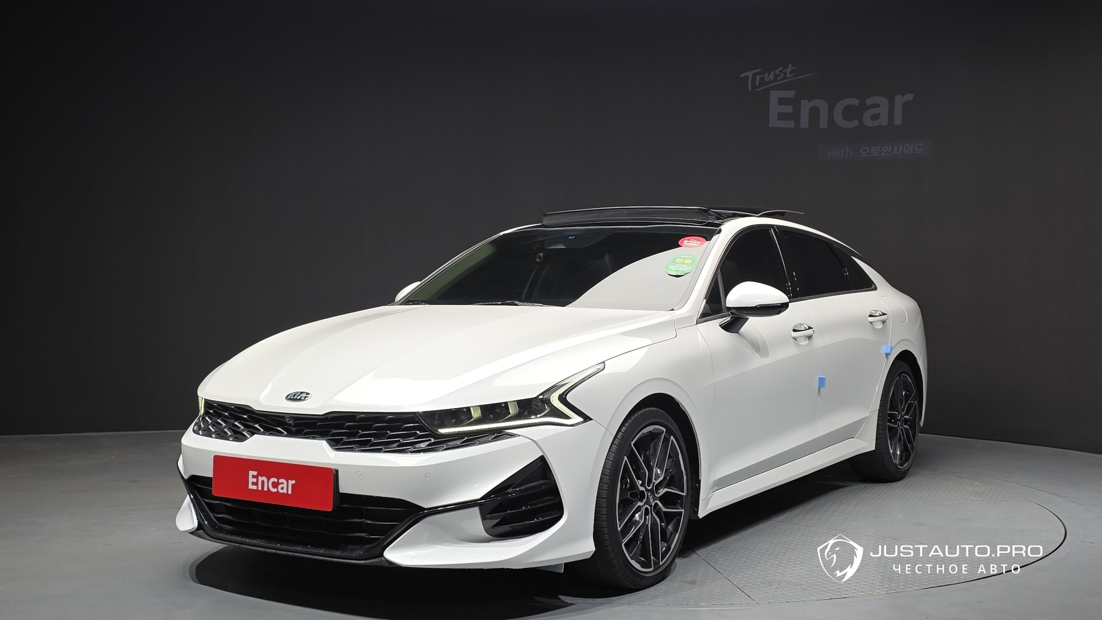 Автомобиль Kia K5