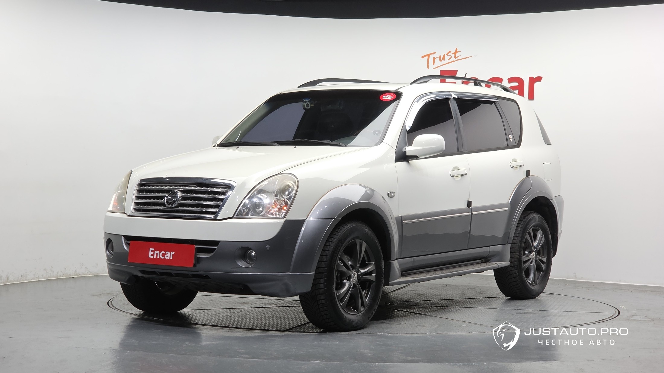 Автомобиль KG_Mobility_Ssangyong Rexton