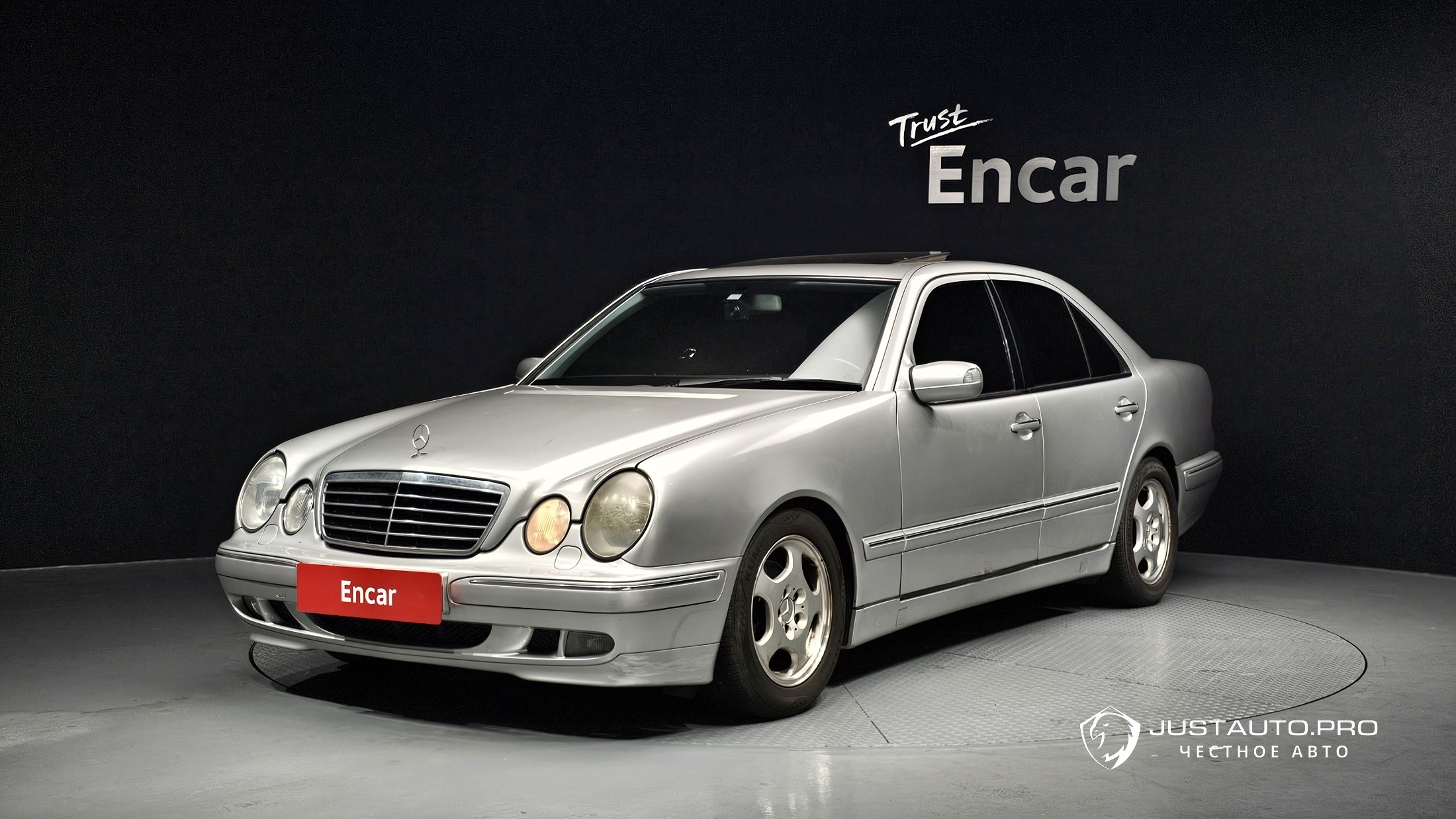 Автомобиль Mercedes-Benz E-Class