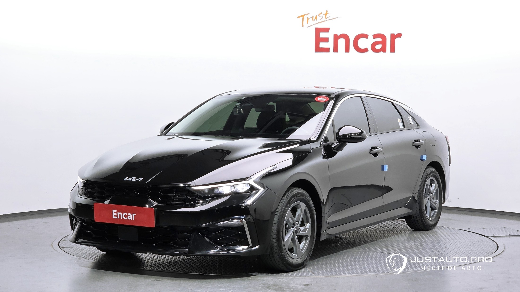 Автомобиль Kia K5
