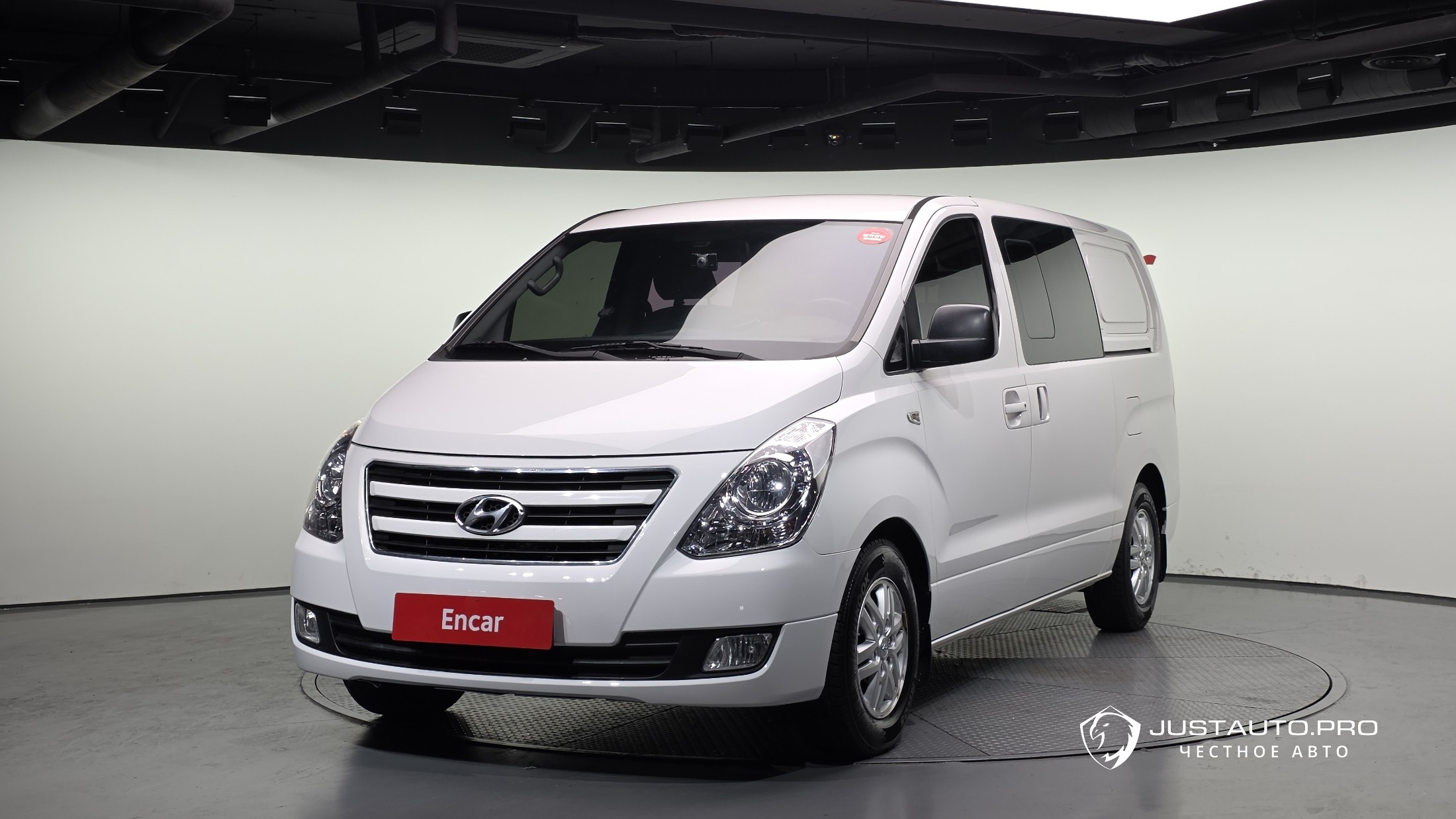 Автомобиль Hyundai Starex