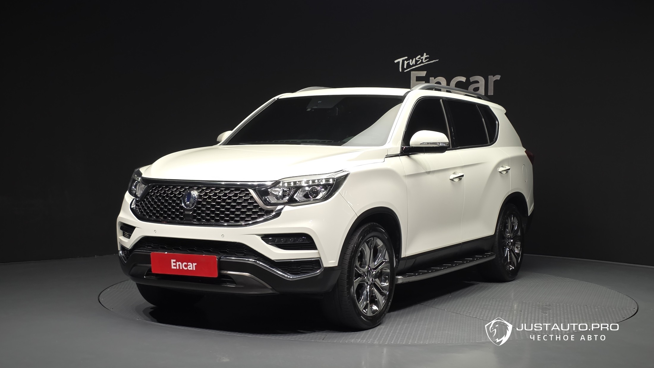 Автомобиль KG_Mobility_Ssangyong Rexton