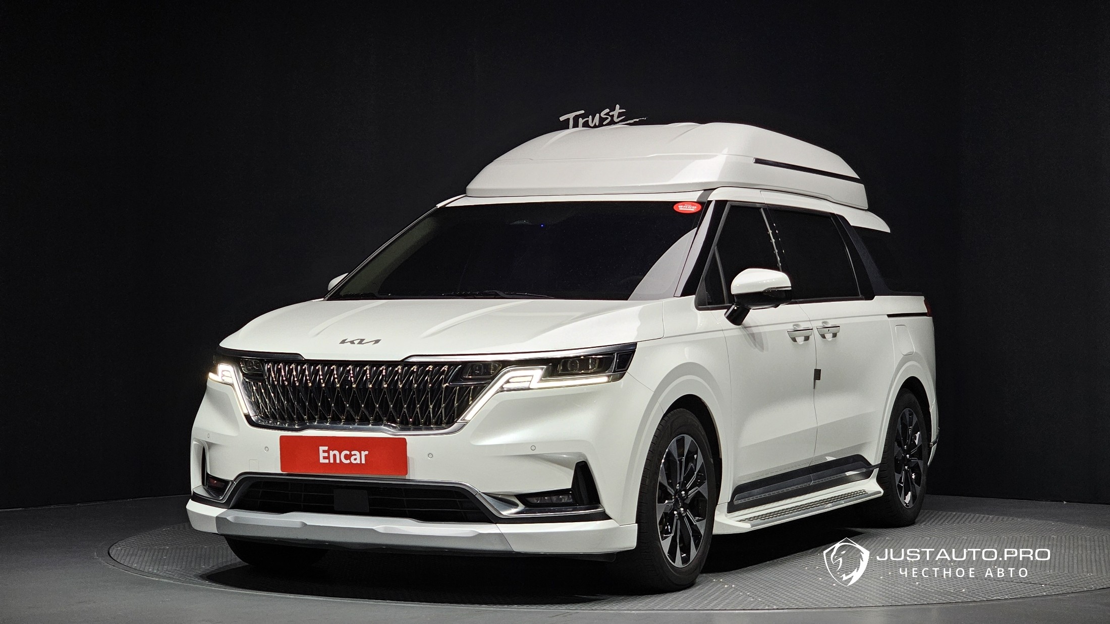 Автомобиль Kia Canival