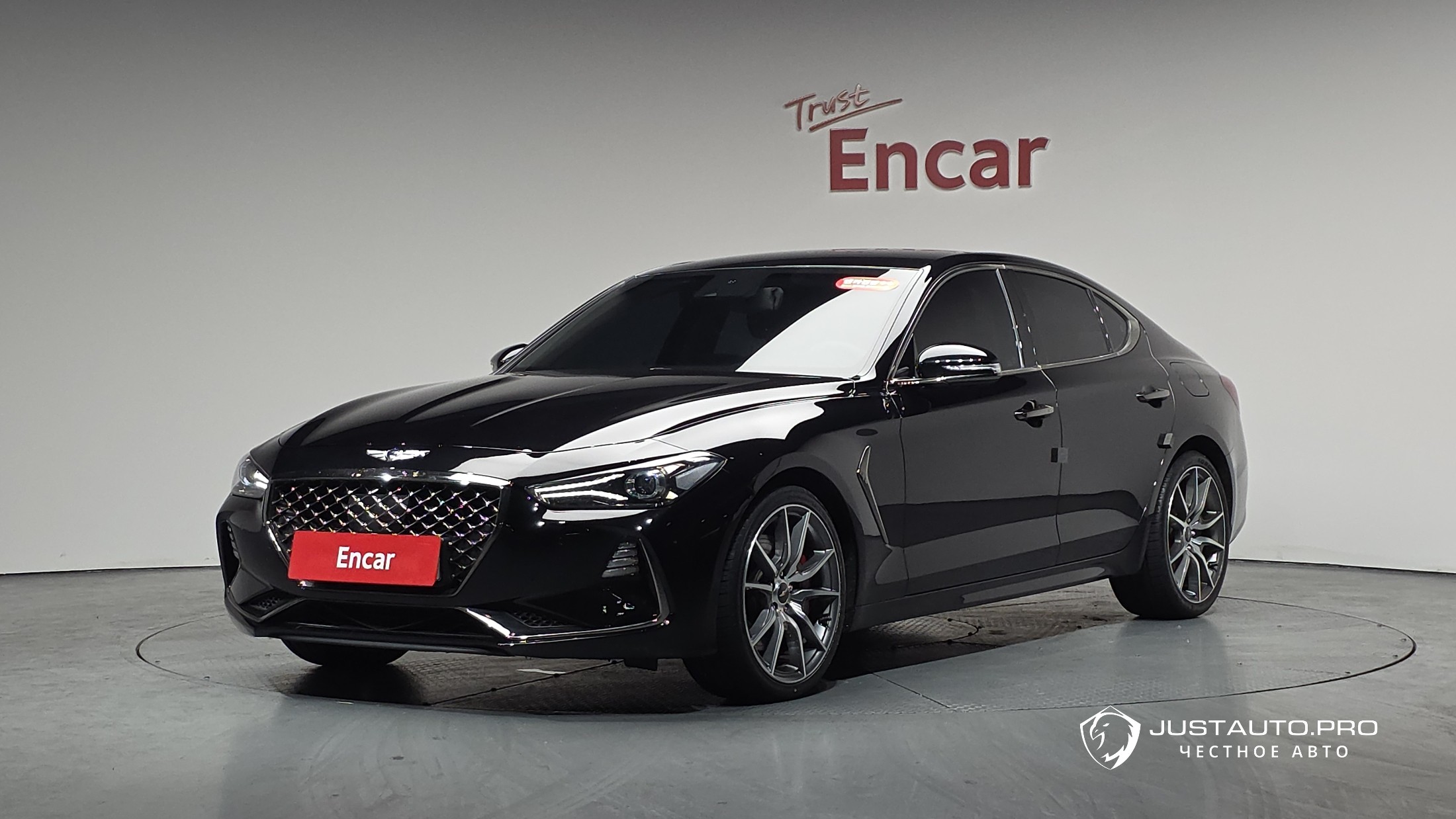 Автомобиль Genesis G70