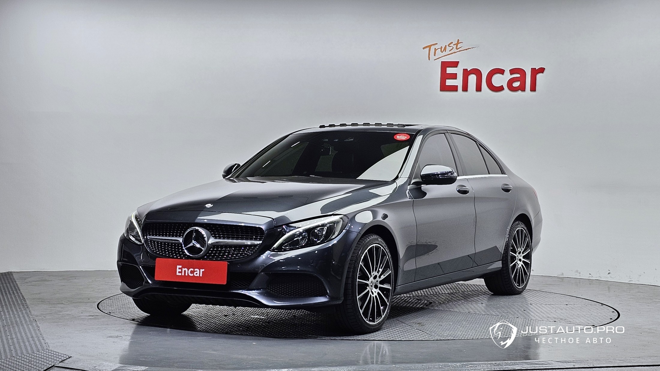 Автомобиль Mercedes-Benz C-Class