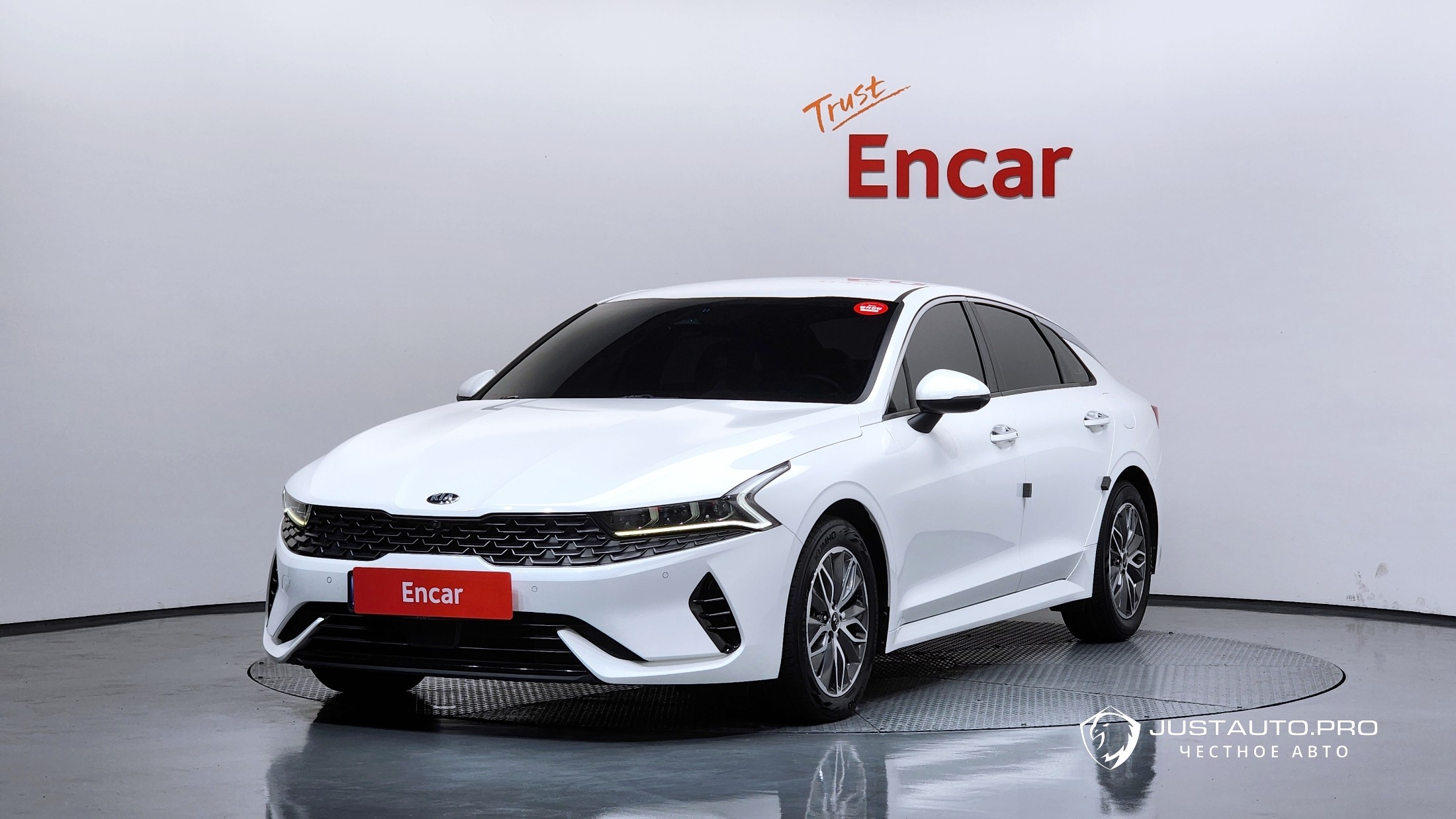 Автомобиль Kia K5