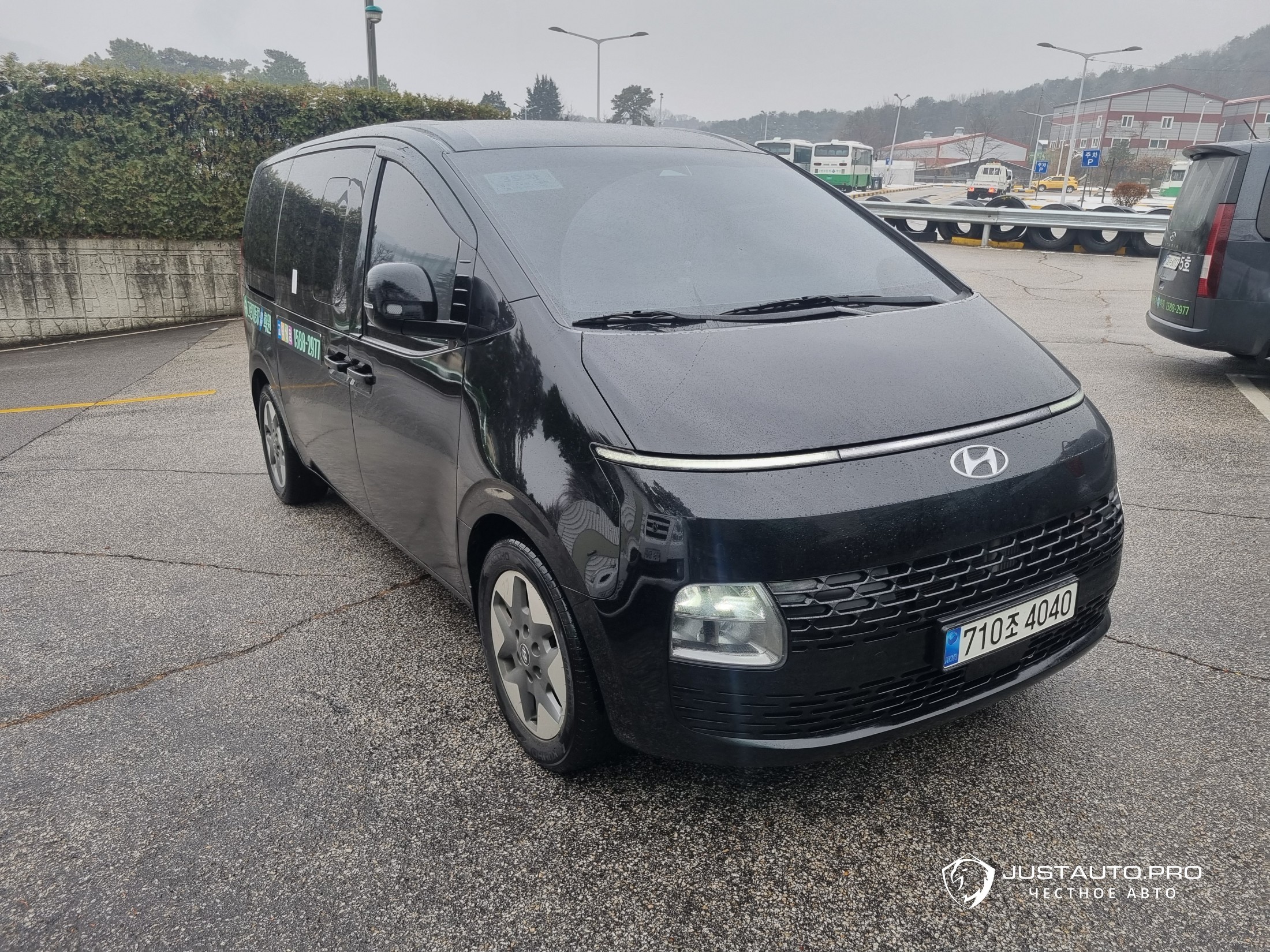 Автомобиль Hyundai Staria