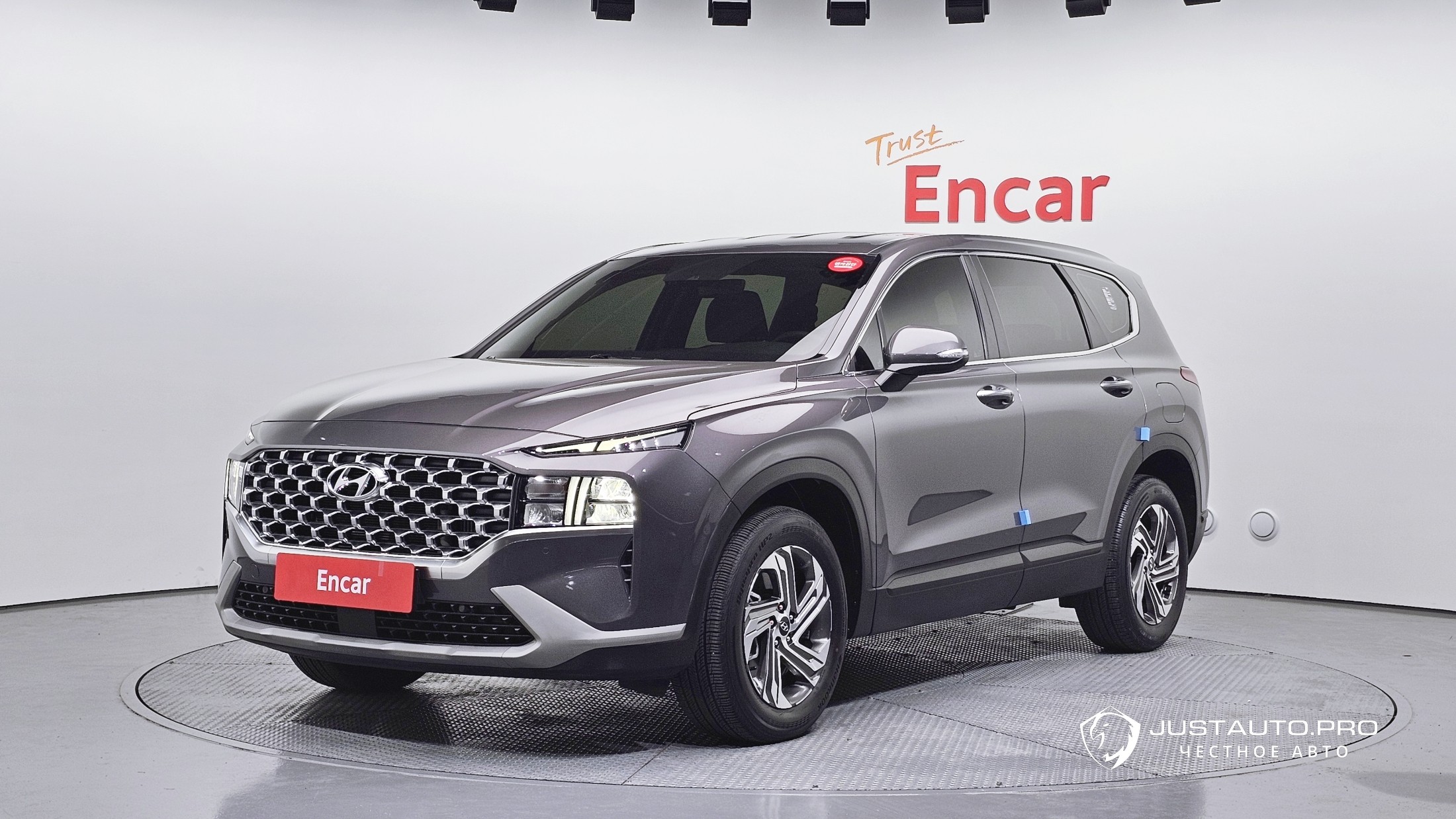 Автомобиль Hyundai Santafe