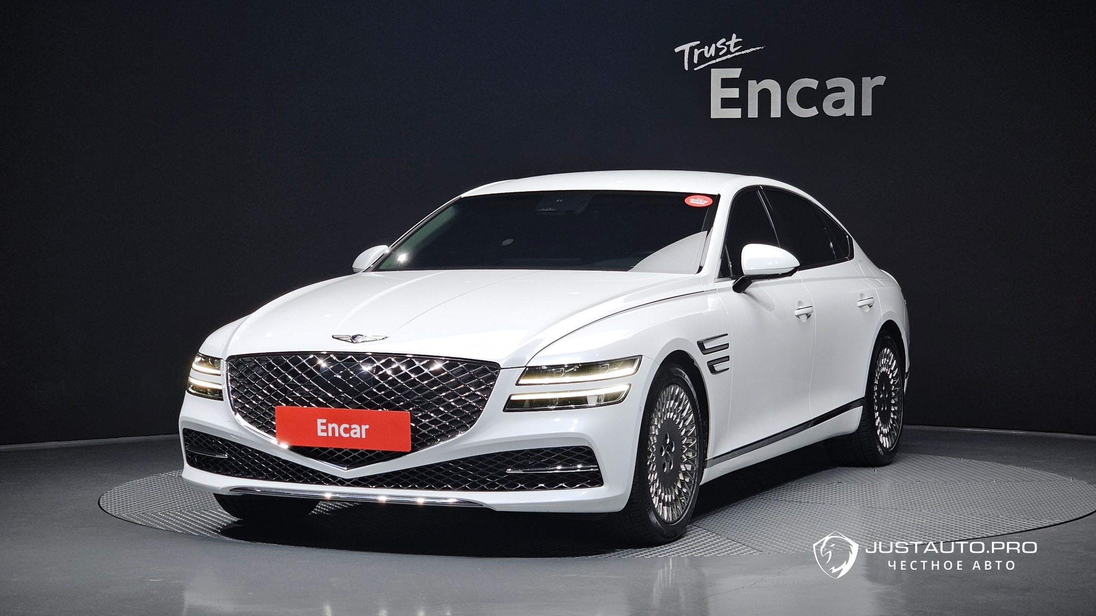 Автомобиль Genesis G80