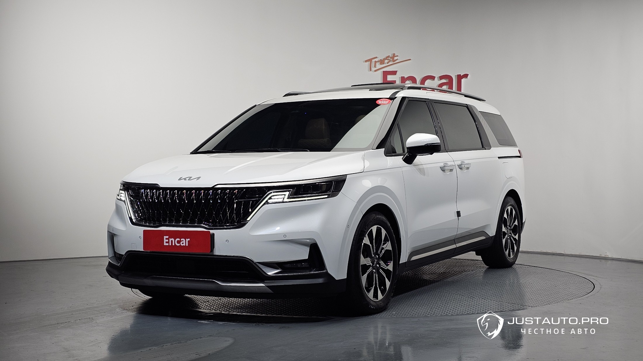 Автомобиль Kia Canival