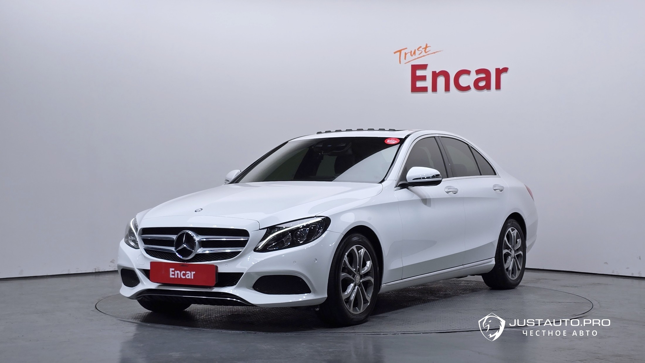 Автомобиль Mercedes-Benz C-Class