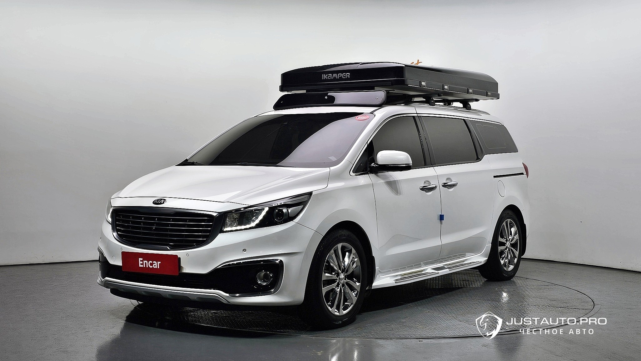 Автомобиль Kia Canival