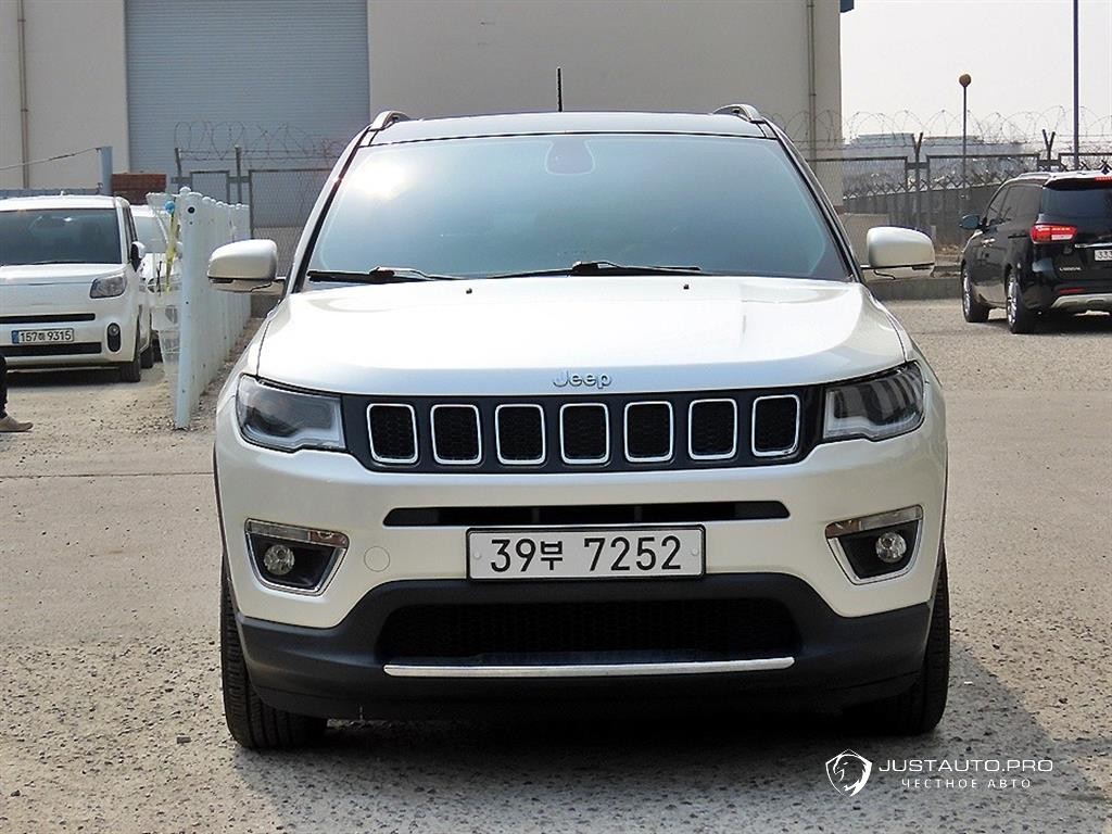 Автомобиль Jeep Compass