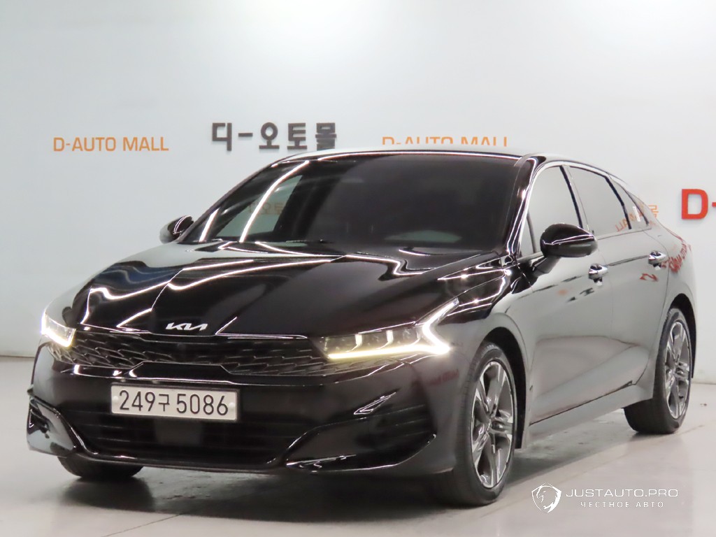 Автомобиль Kia K5