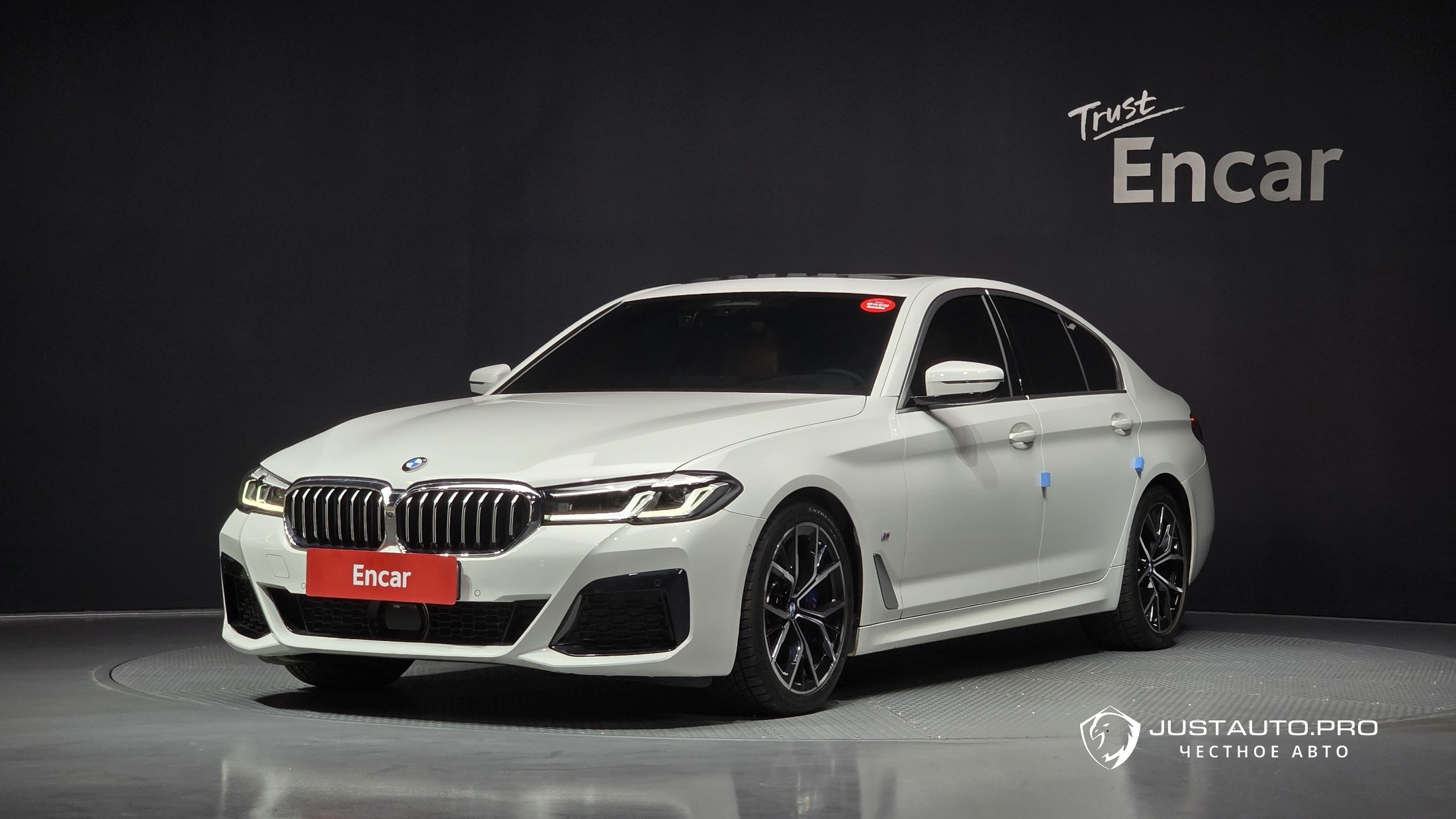 Автомобиль BMW 5-Series