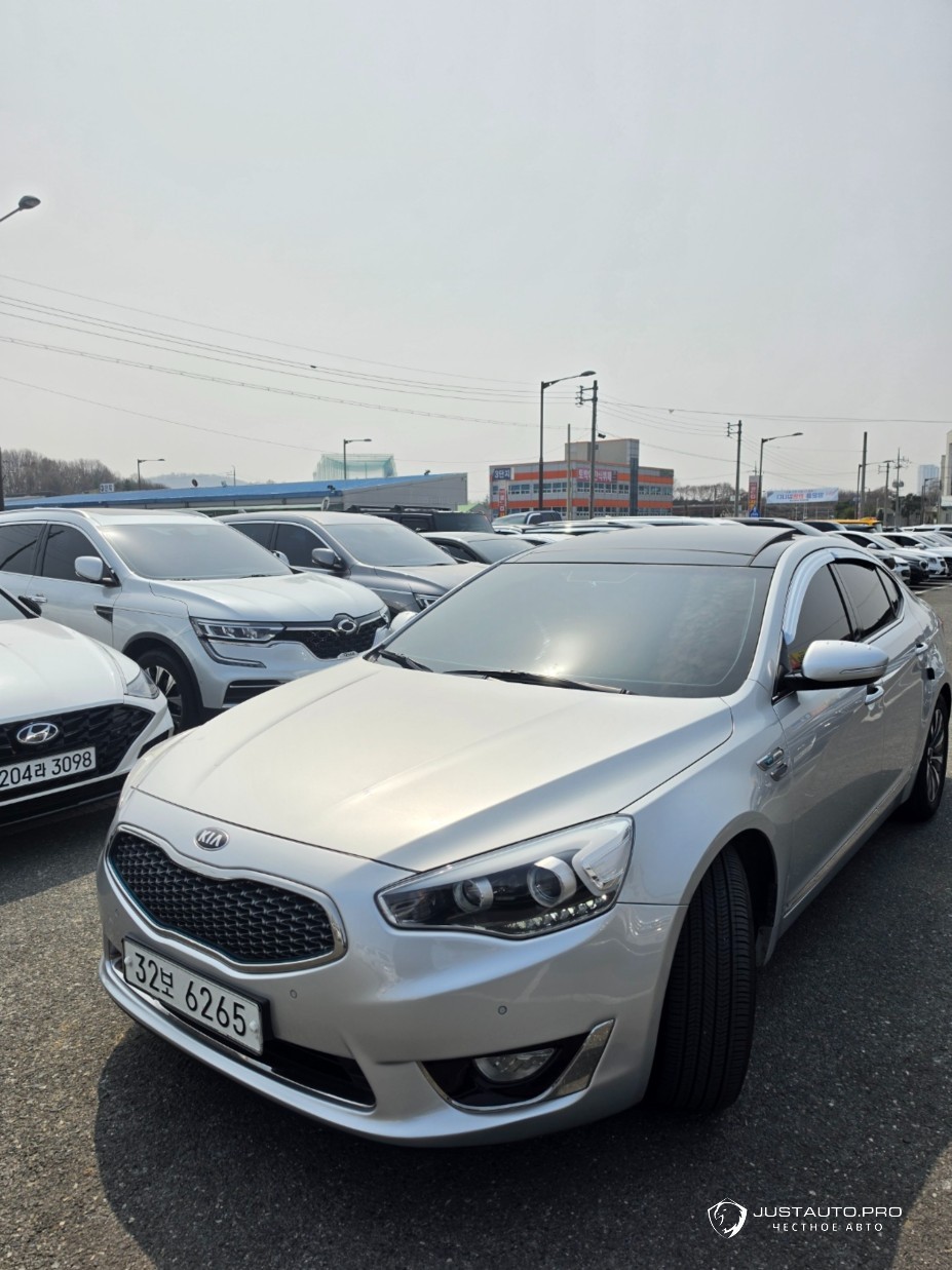 Автомобиль Kia K7