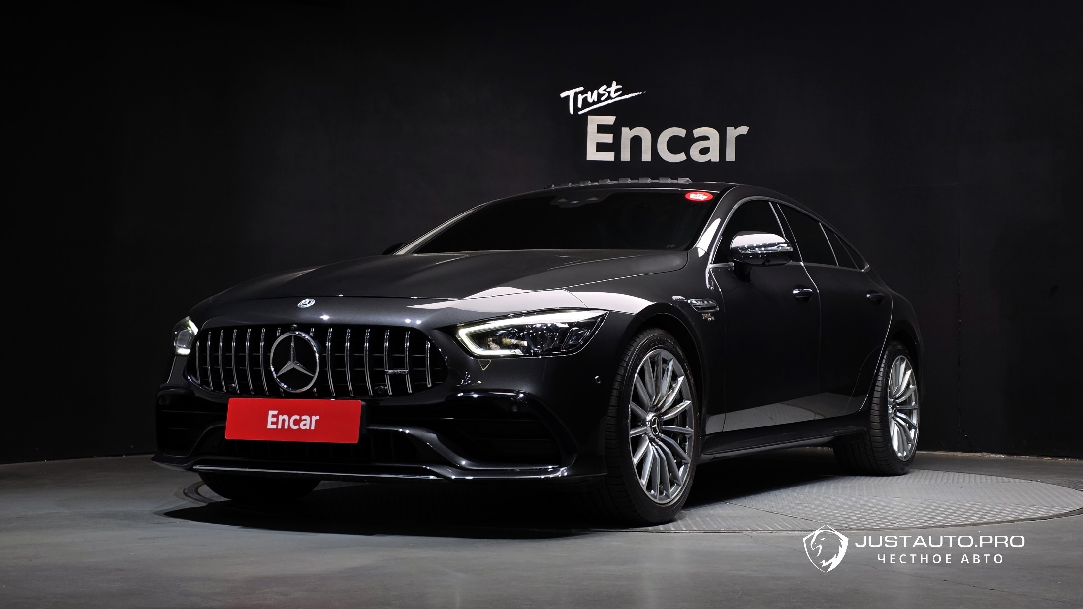 Автомобиль Mercedes-Benz AMG GT