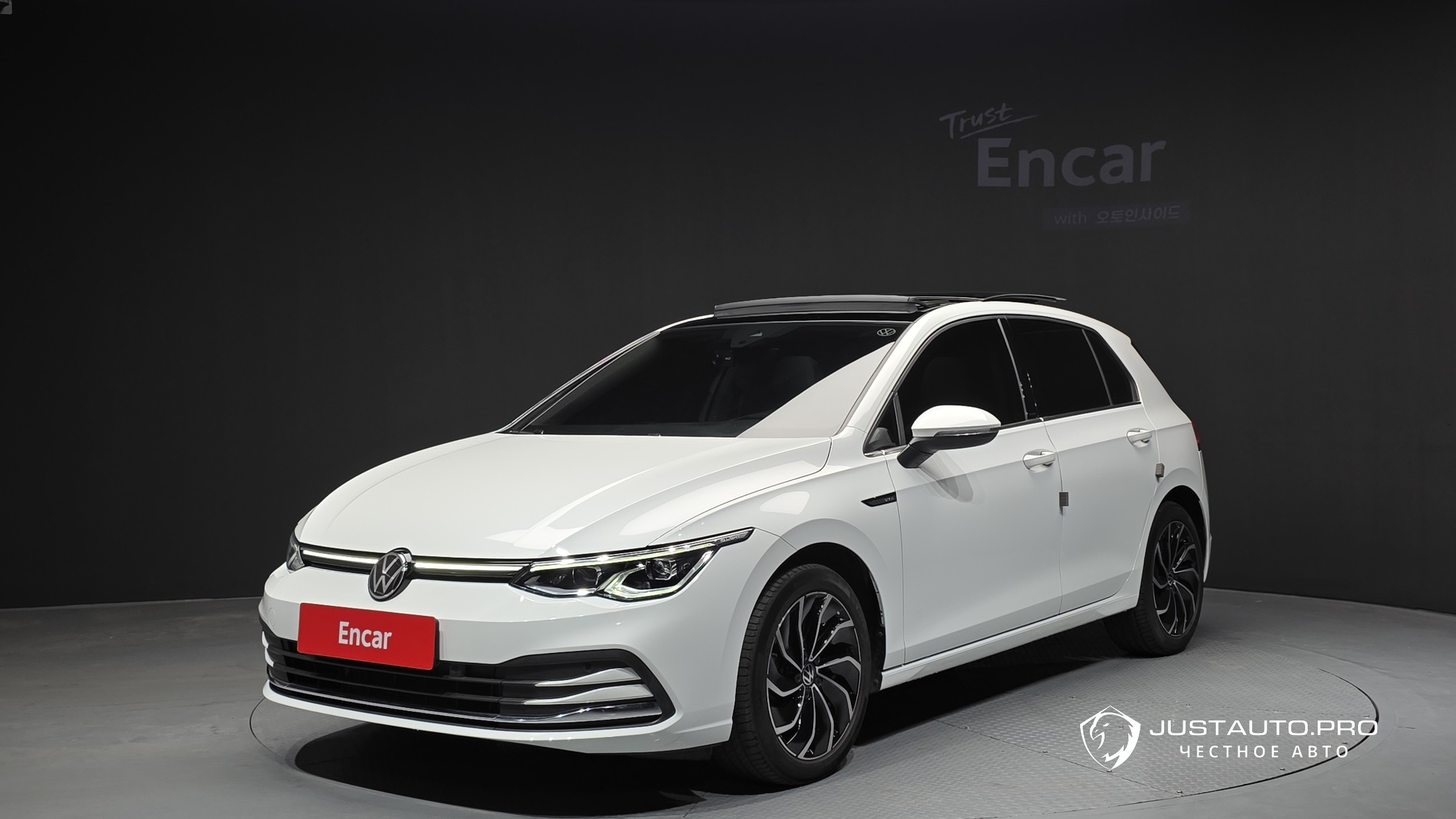 Автомобиль Volkswagen Golf