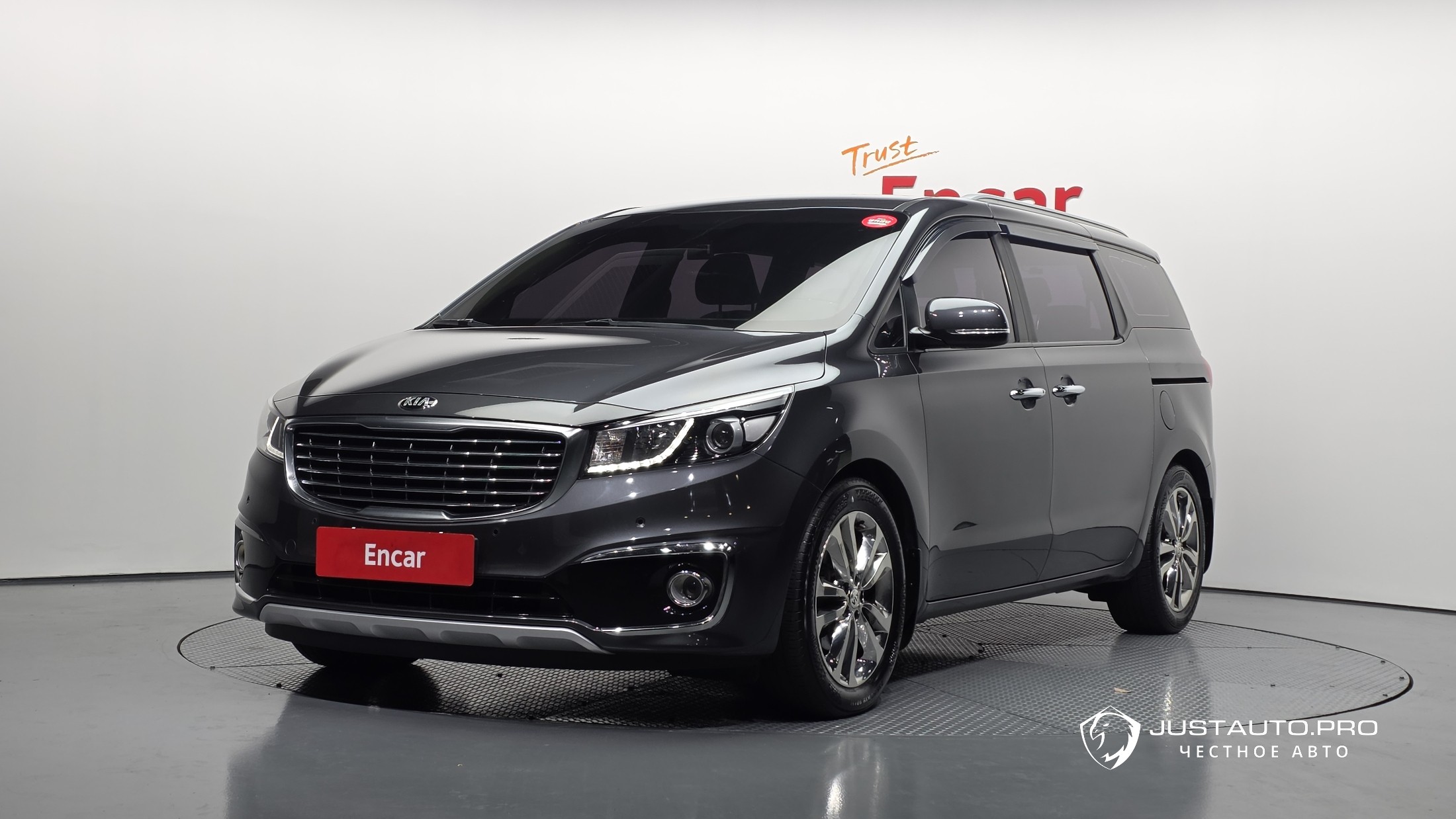 Автомобиль Kia Canival