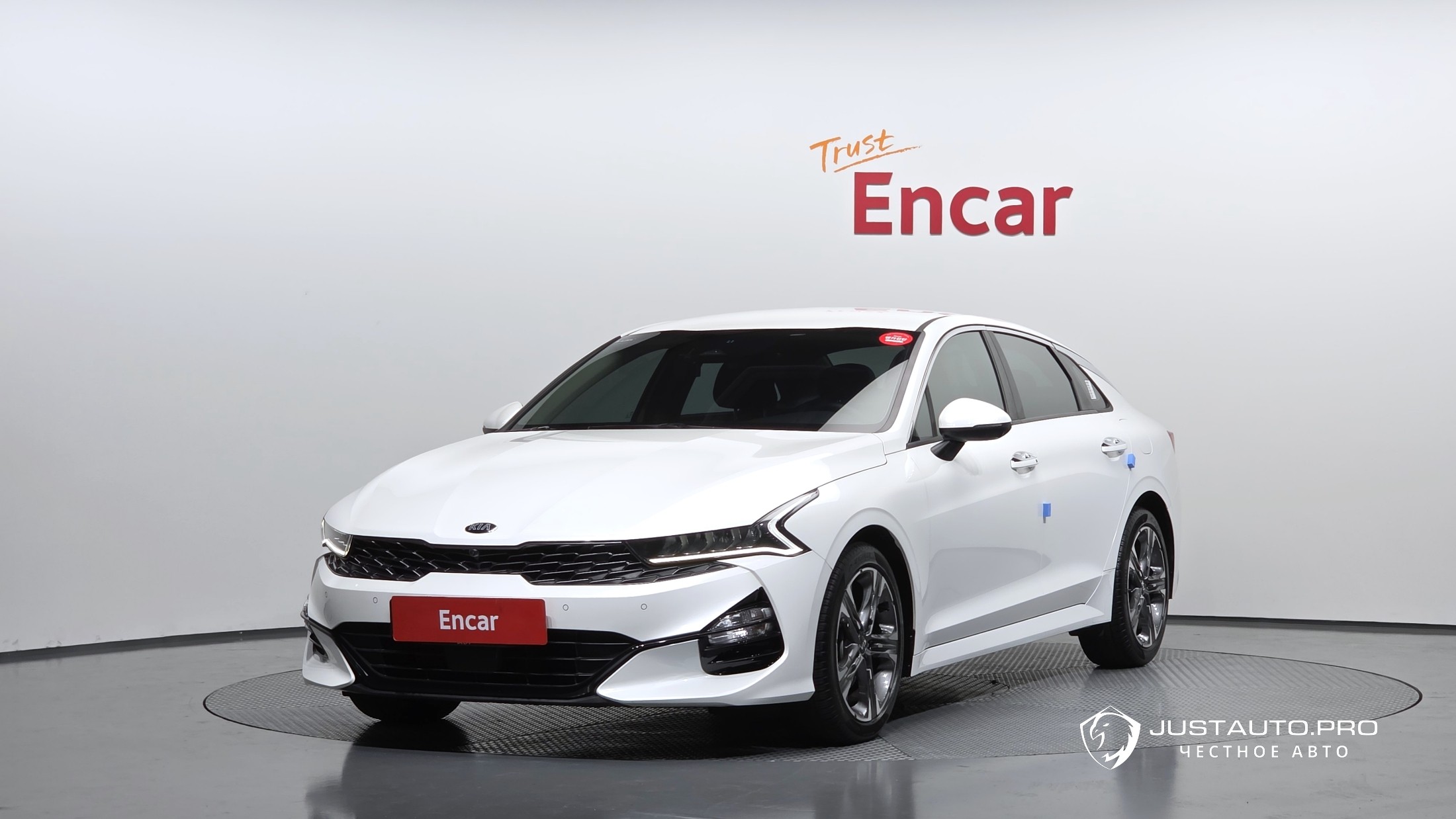 Автомобиль Kia K5