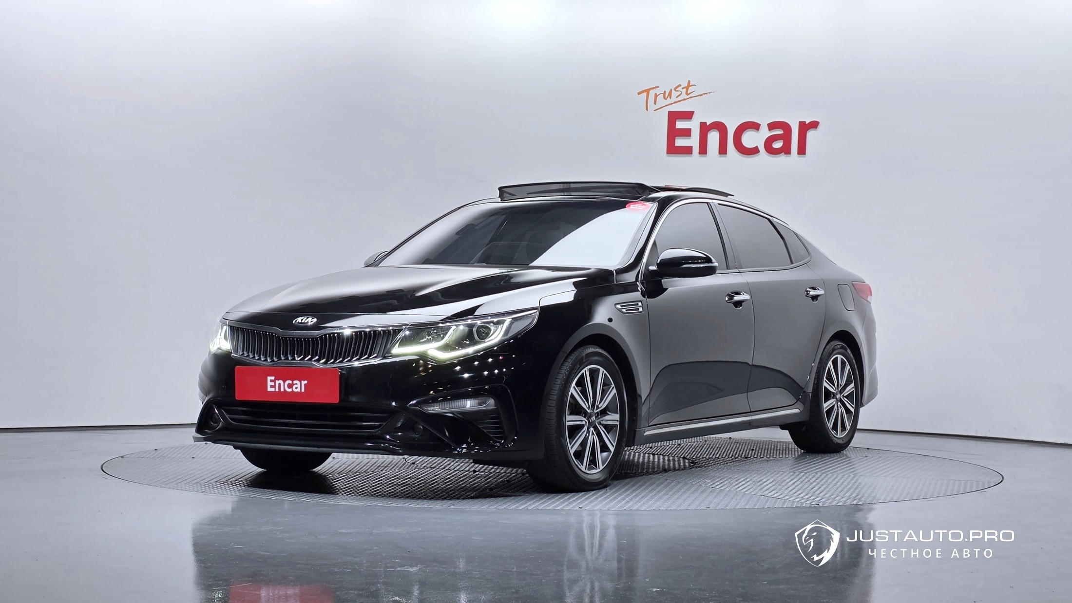 Автомобиль Kia K5