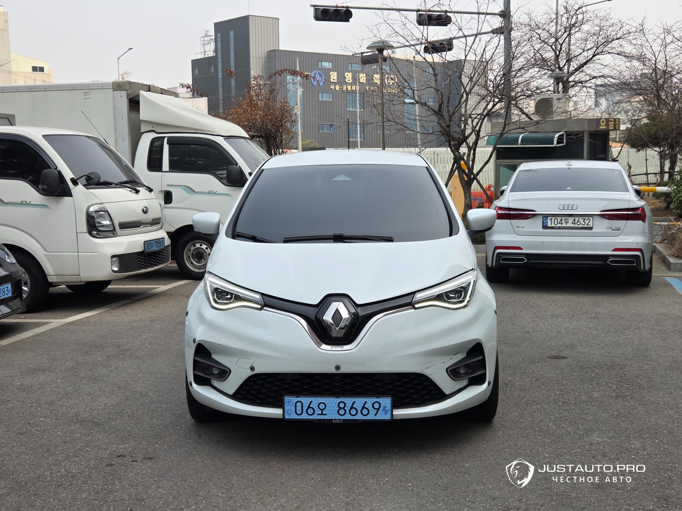 Автомобиль Renault-KoreaSamsung Zoe