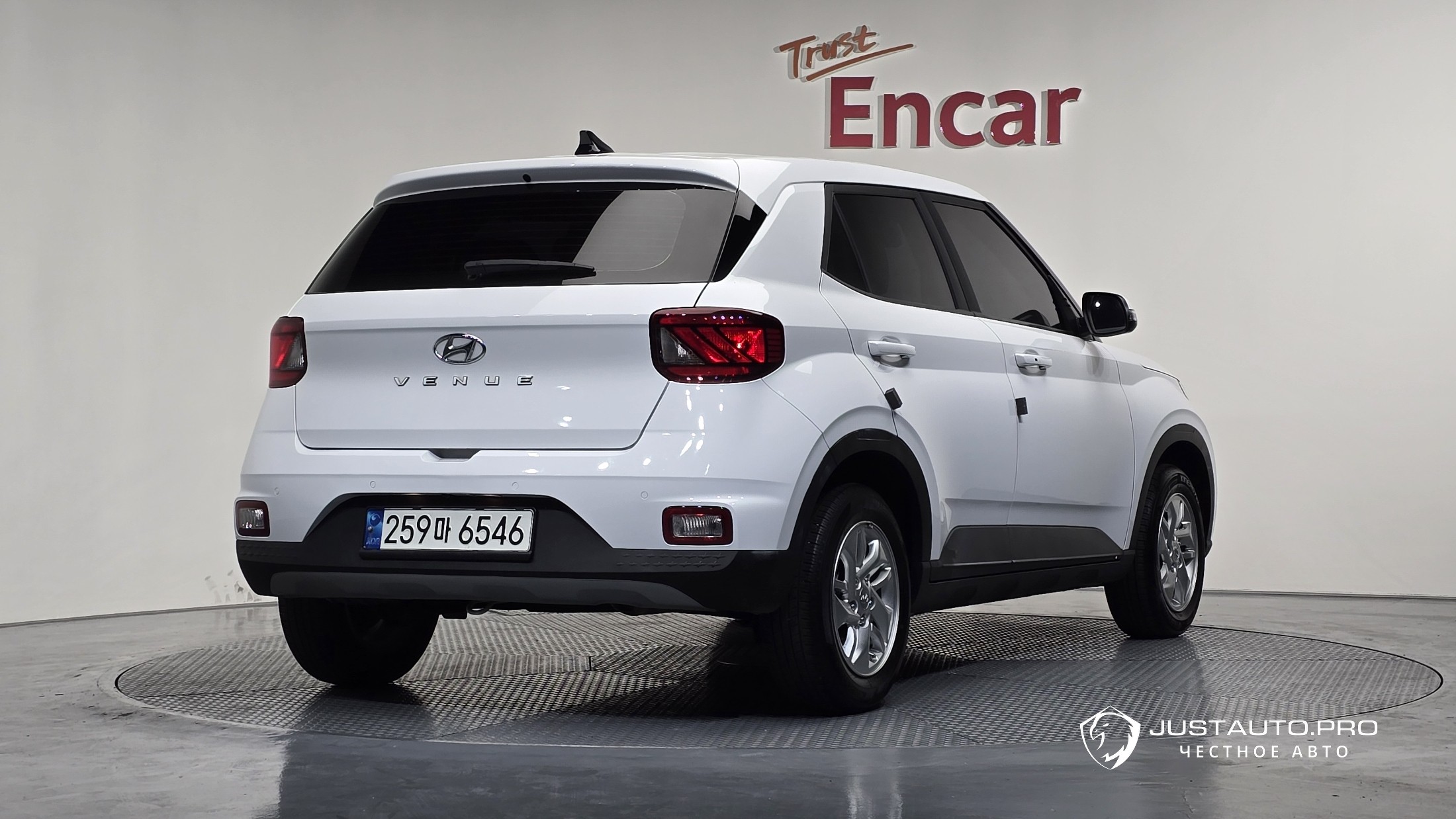 Автомобиль Hyundai Venue
