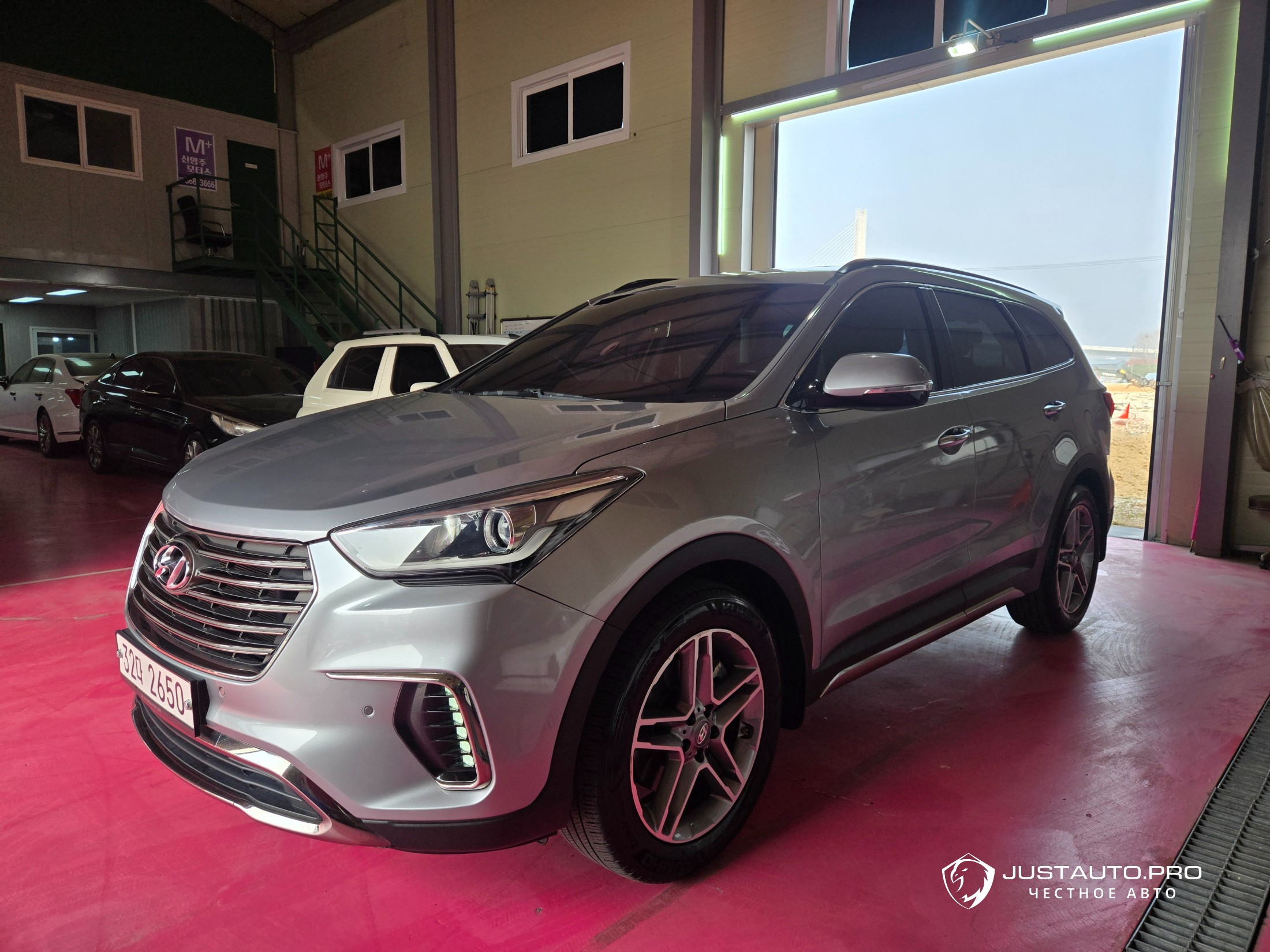 Автомобиль Hyundai Maxcruz