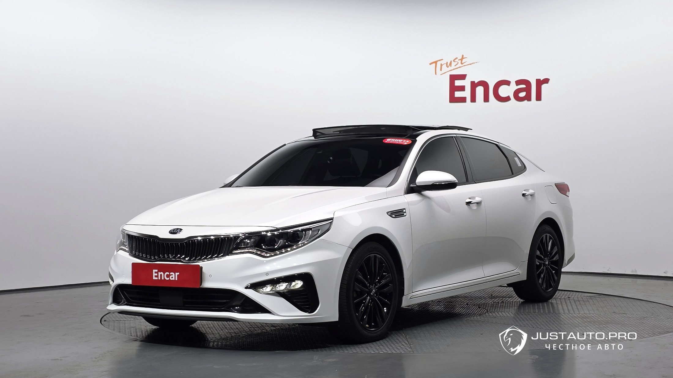 Автомобиль Kia K5