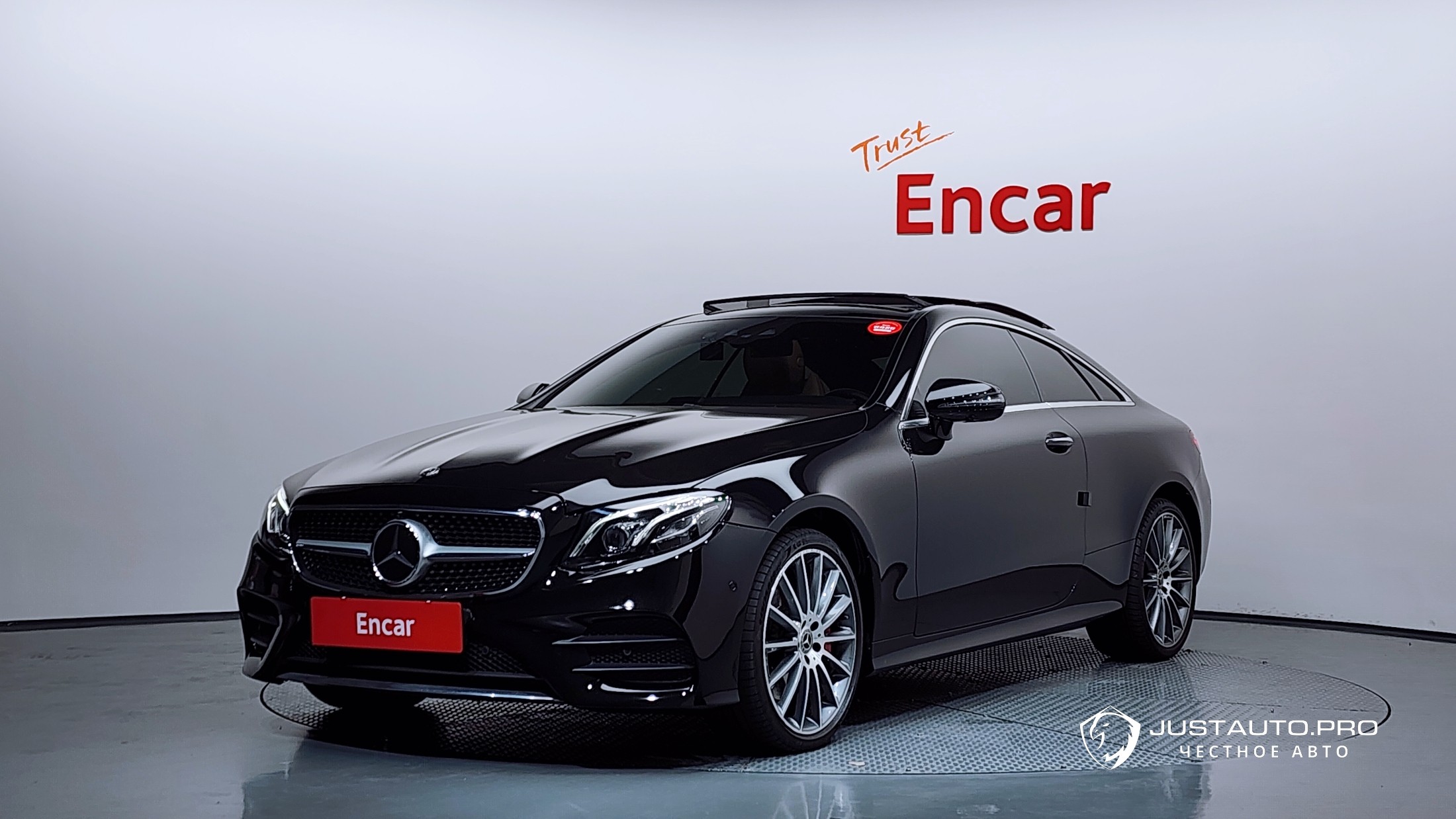 Автомобиль Mercedes-Benz E-Class