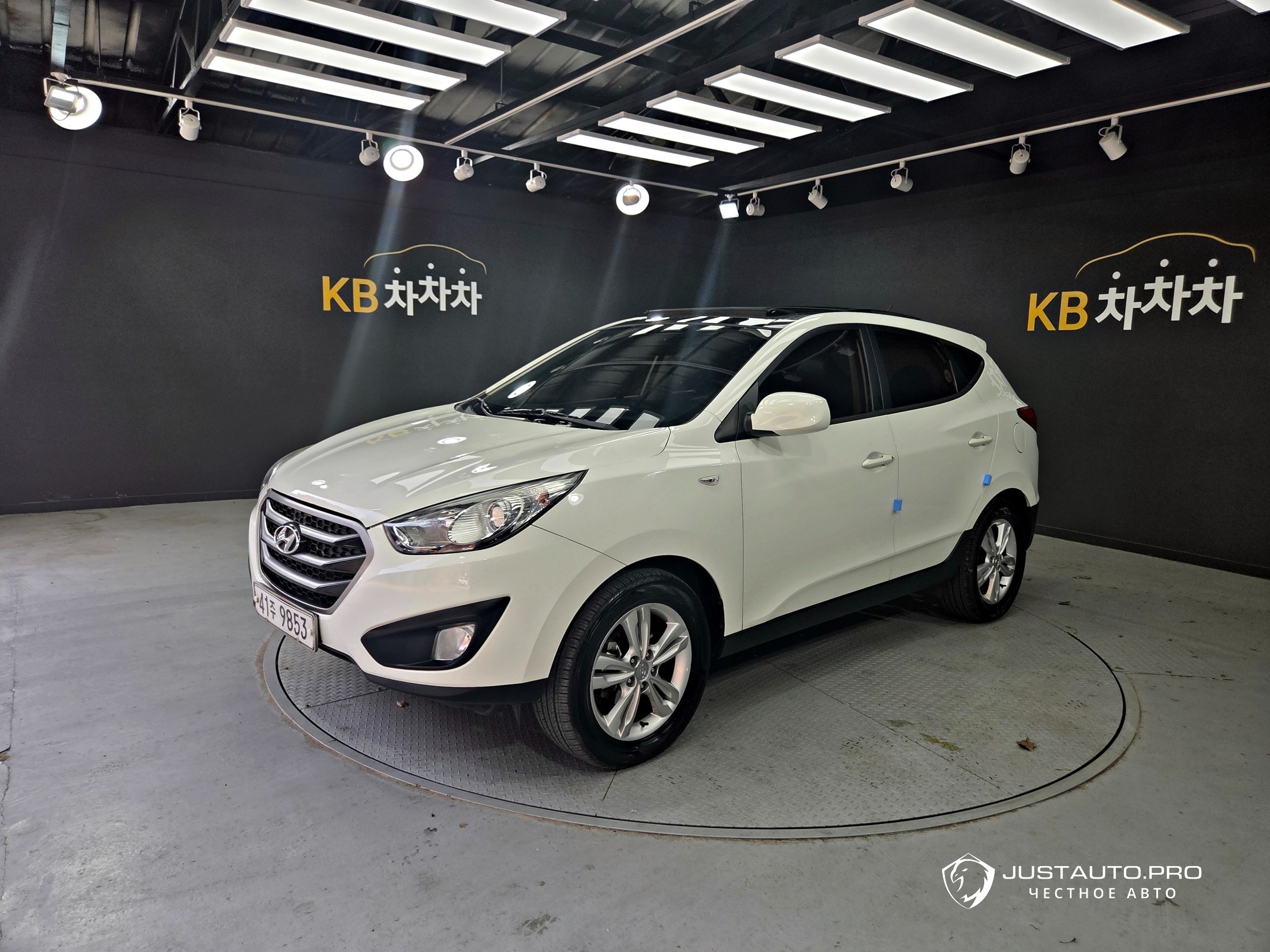 Автомобиль Hyundai Tucson
