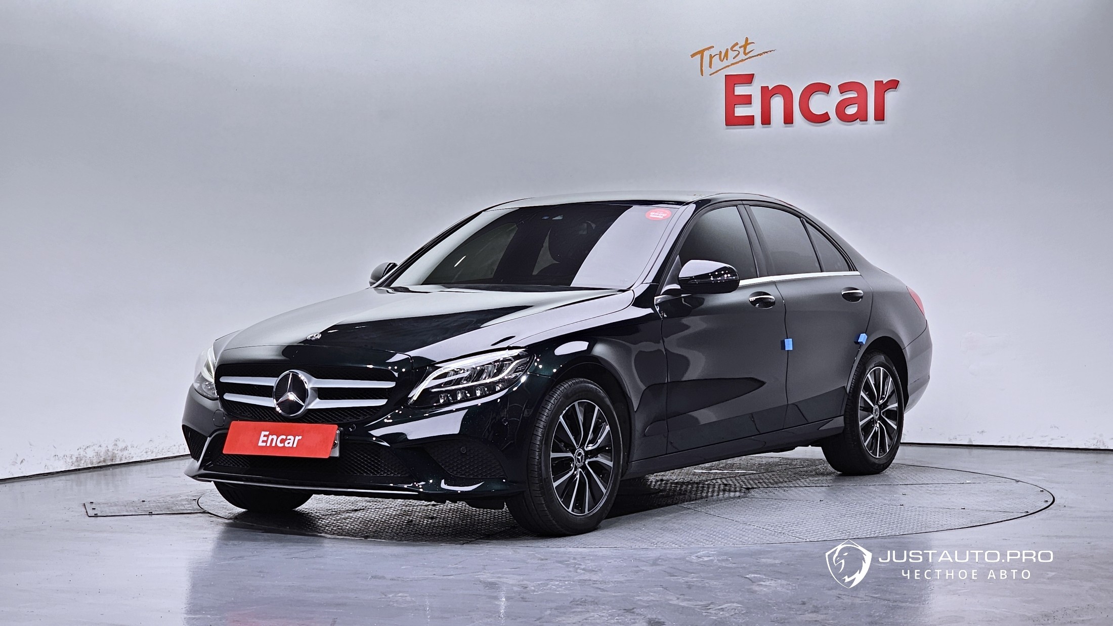 Автомобиль Mercedes-Benz C-Class